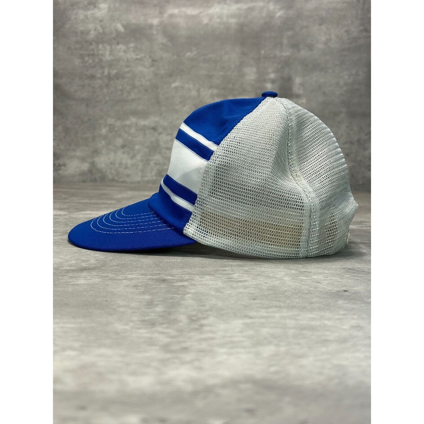 Vintage 80s Striped Blank Trucker Snapback Hat OSFA White/Blue
