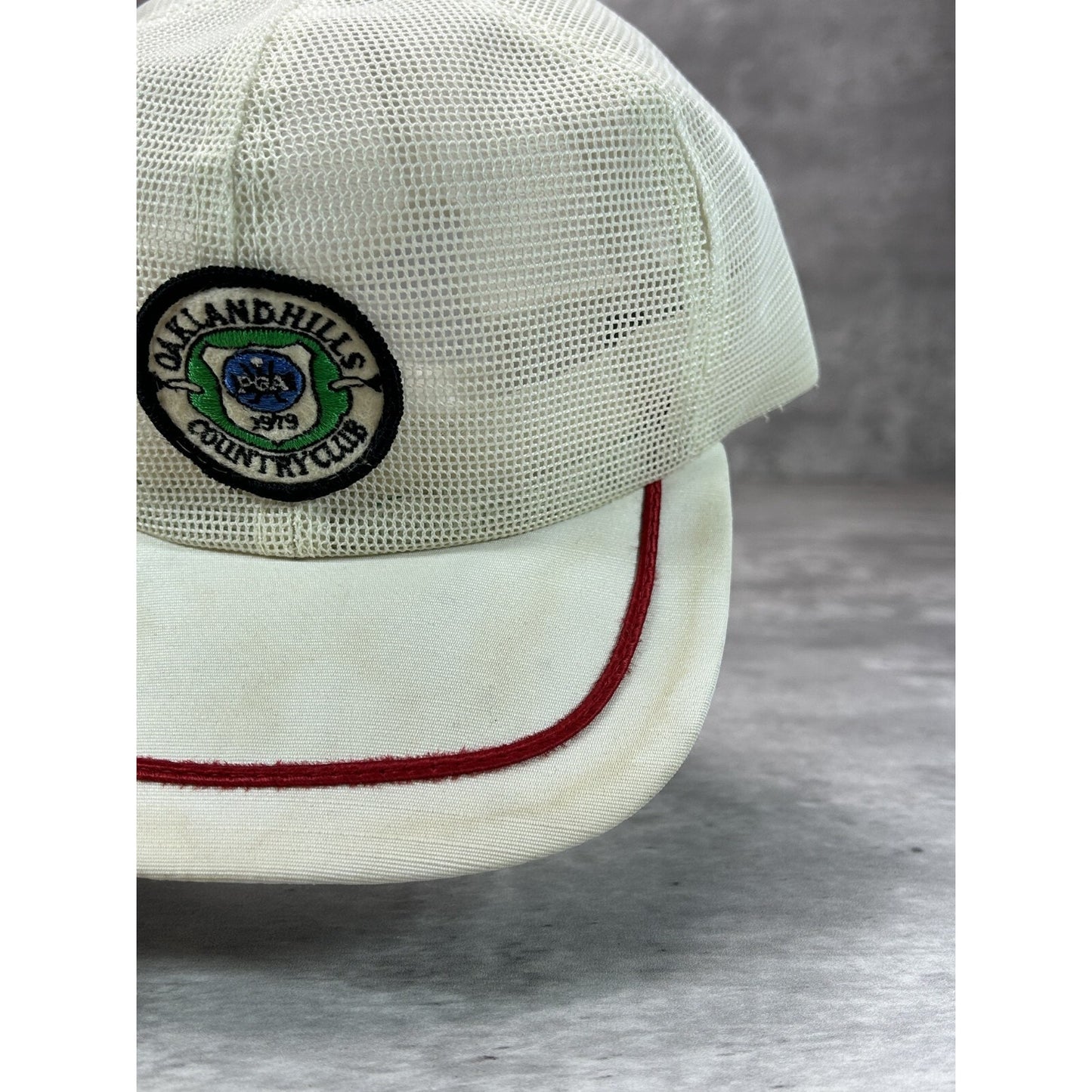 Vintage 1980s Oakland Hills Country Club PGA Mesh Snapback Hat OSFA White
