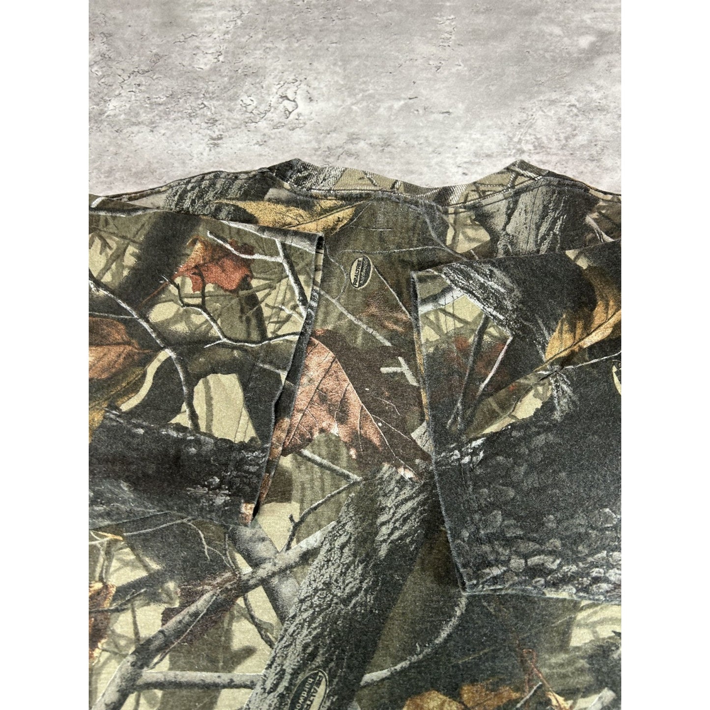Vintage Realtree Hardwoods Tree Camo Hunting Pocket T-Shirt Size XL