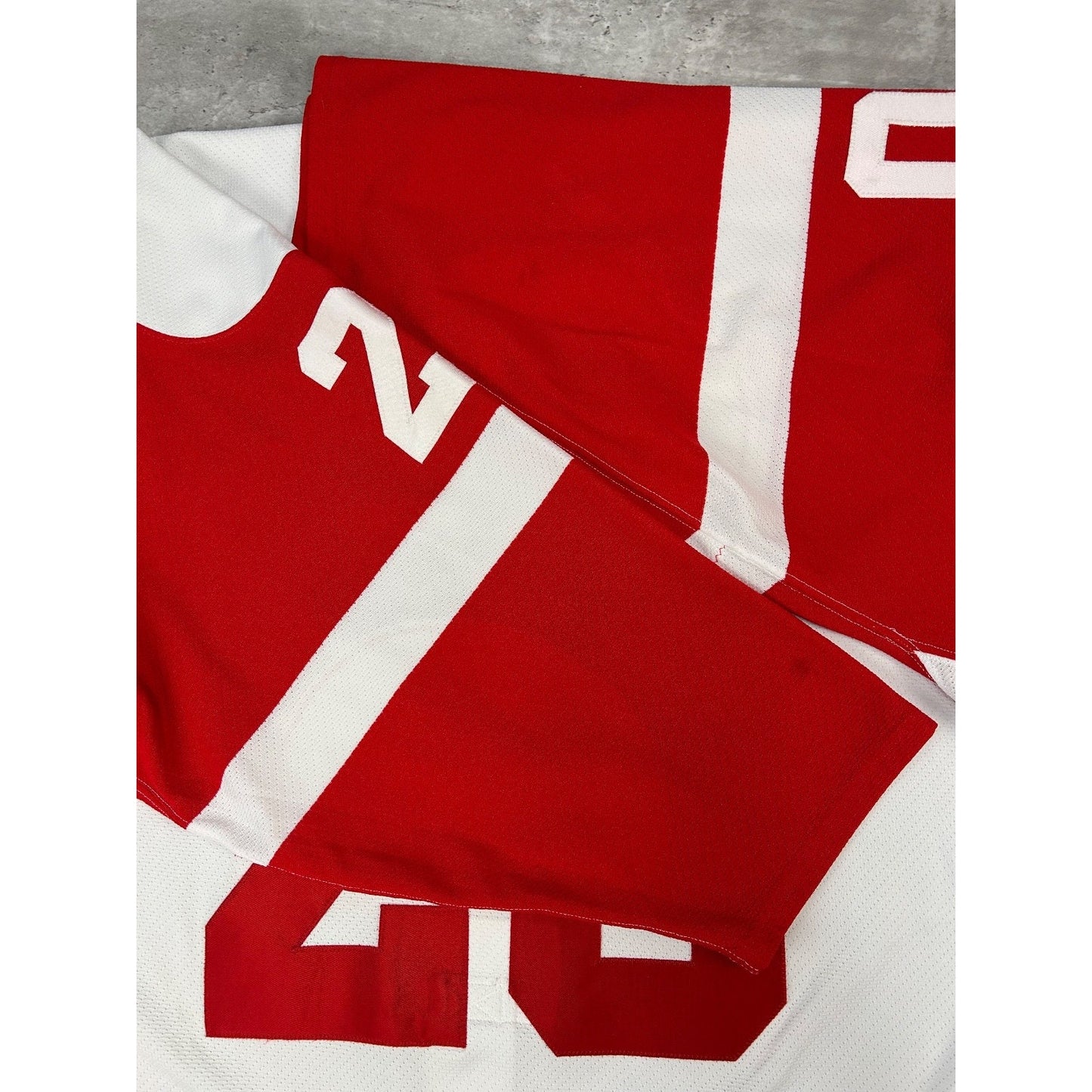 Vintage Robert Lang #20 Detroit Red Wings NHL CCM Fight Strap Jersey Size 2XL