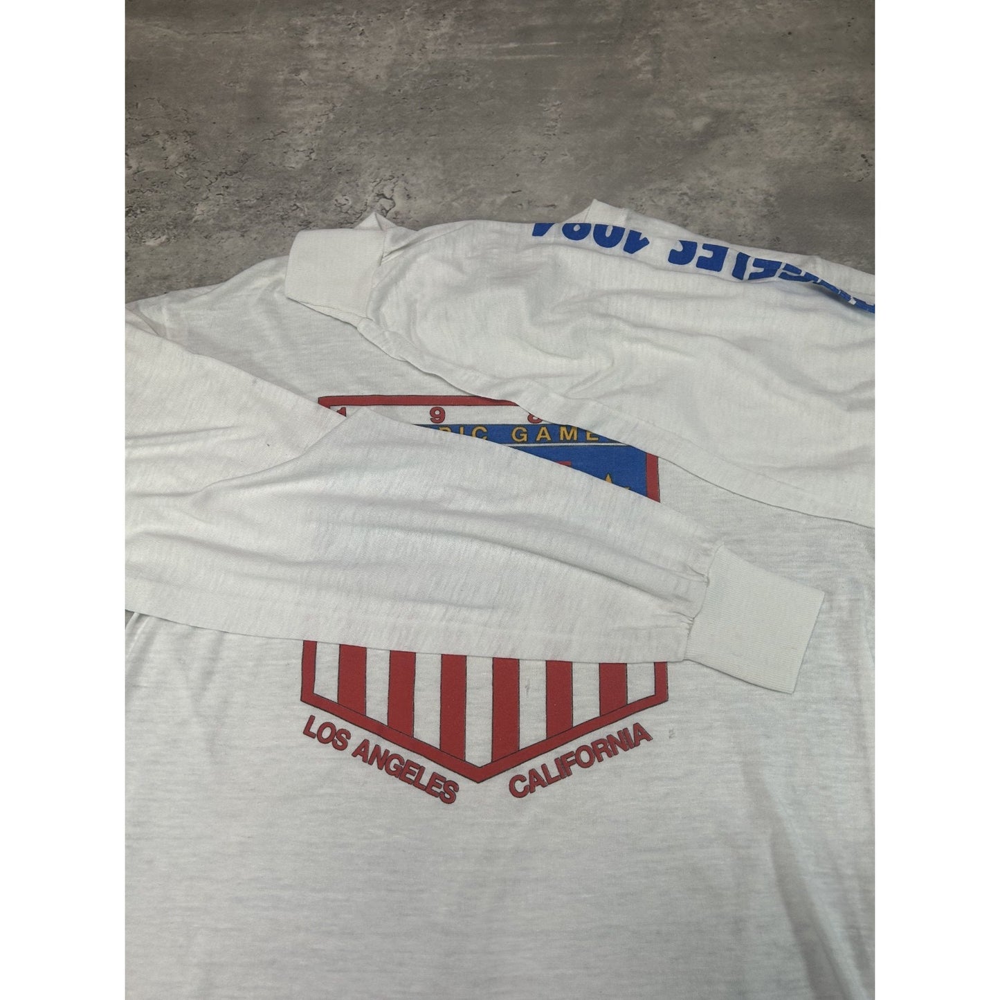 Vintage 1984 Olympic Games Team USA Graphic Long Sleeve T-Shirt Size Medium