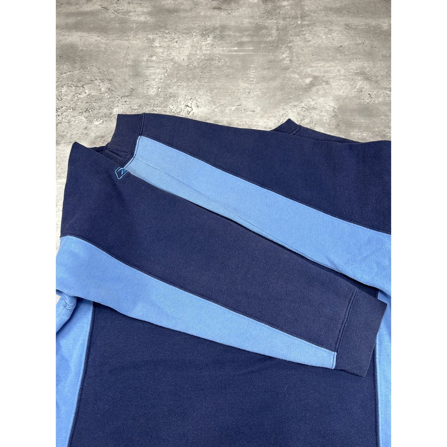 Vintage Tennessee Titans NFL Embroidered Logo Reebok Football Sweatshirt Large