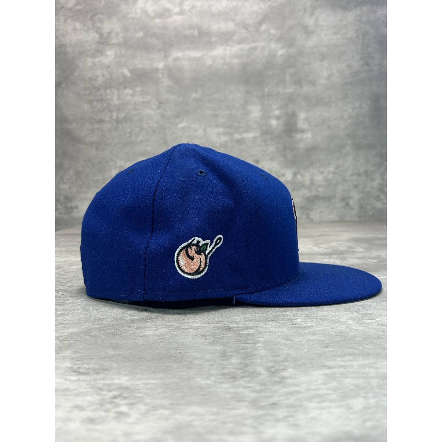 Columbus Catfish MiLB Embroidered Logo Baseball Fitted Hat 7 1/2 Blue