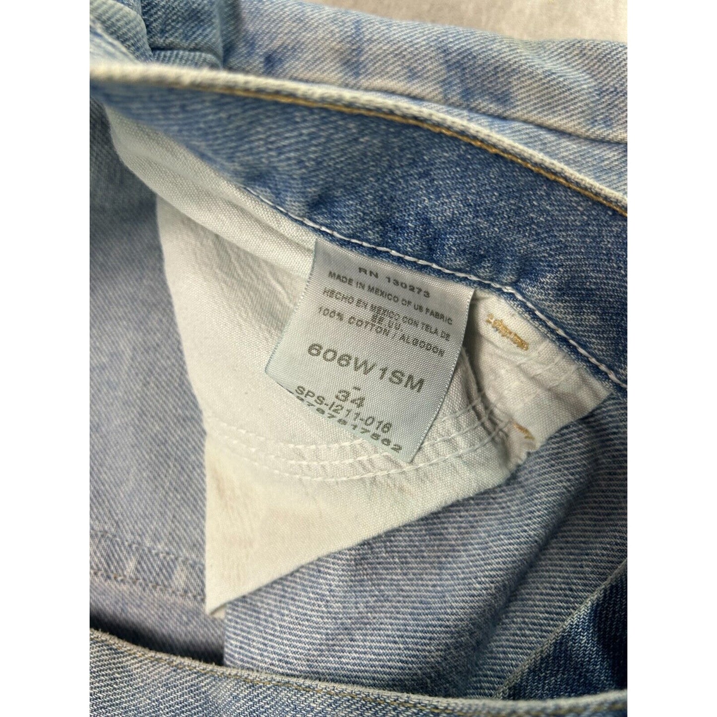 Vintage Wrangler Premium Quality Light Wash Denim Shorts Size 34 Blue