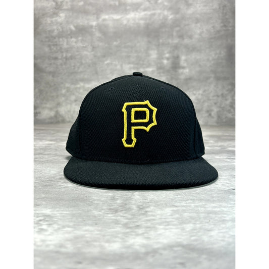 Pittsburgh Pirates MLB Embroidered Logo Baseball Fitted Hat 7 1/2 Black