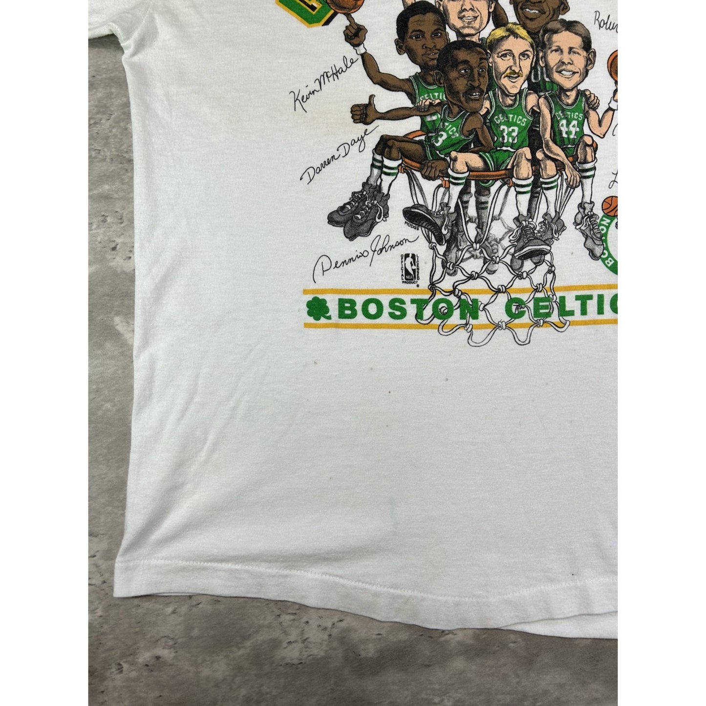 Vintage 80s Boston Celtics NBA Green Stuff Team Caricature T-Shirt Size Large