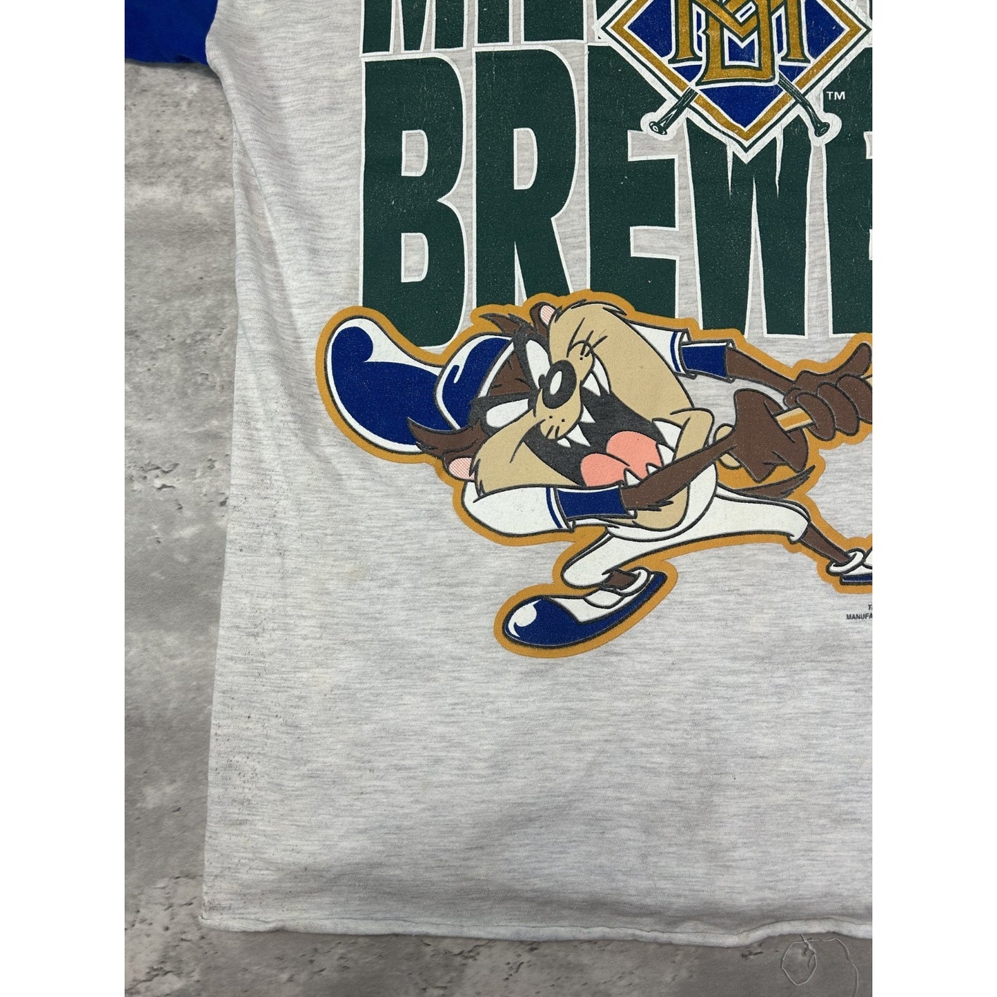 Vintage 1995 Milwaukee Brewers MLB Looney Tunes Taz Jersey Size Large