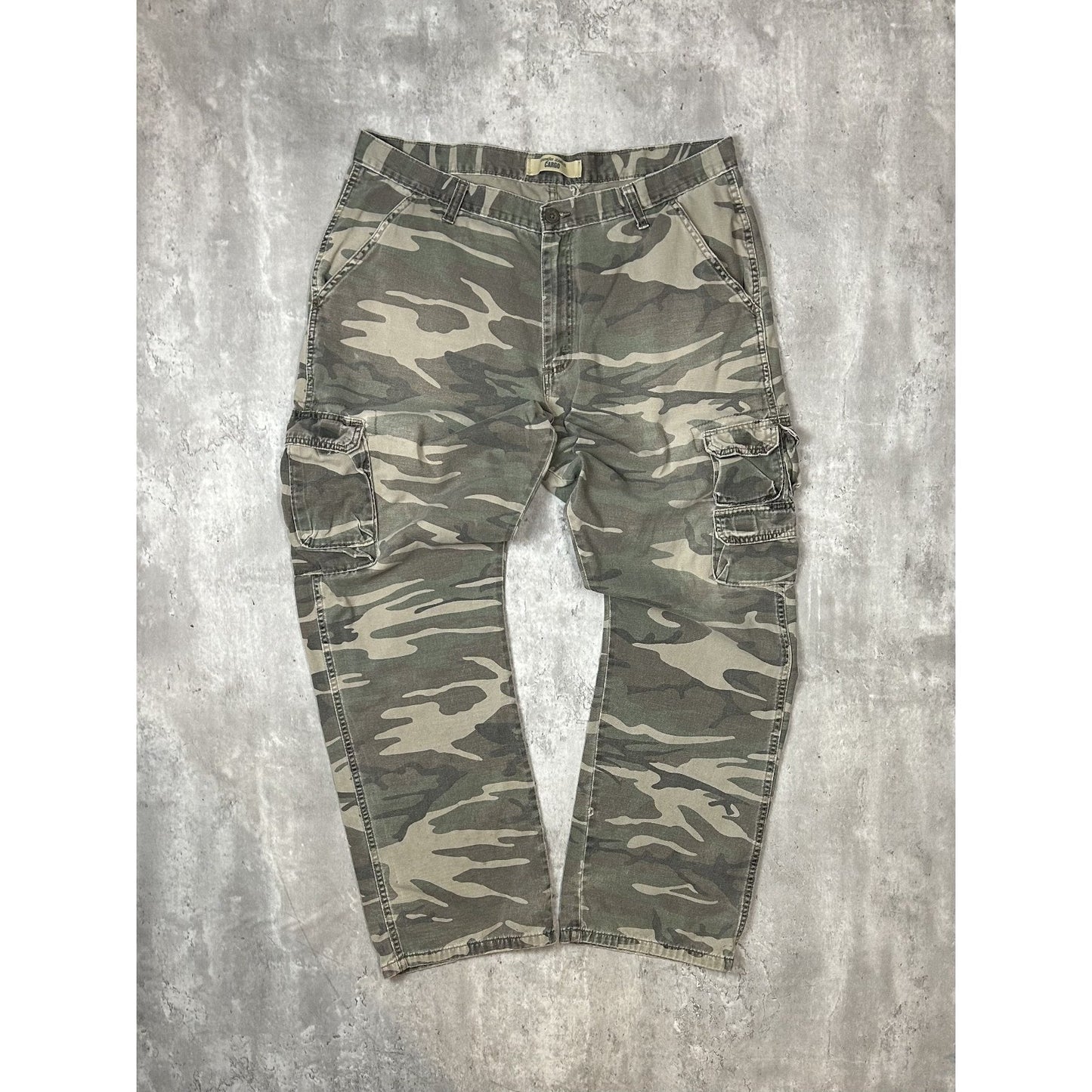Vintage Wrangler Jeans Woodland Camo Hunting Cargo Pants Size 39W