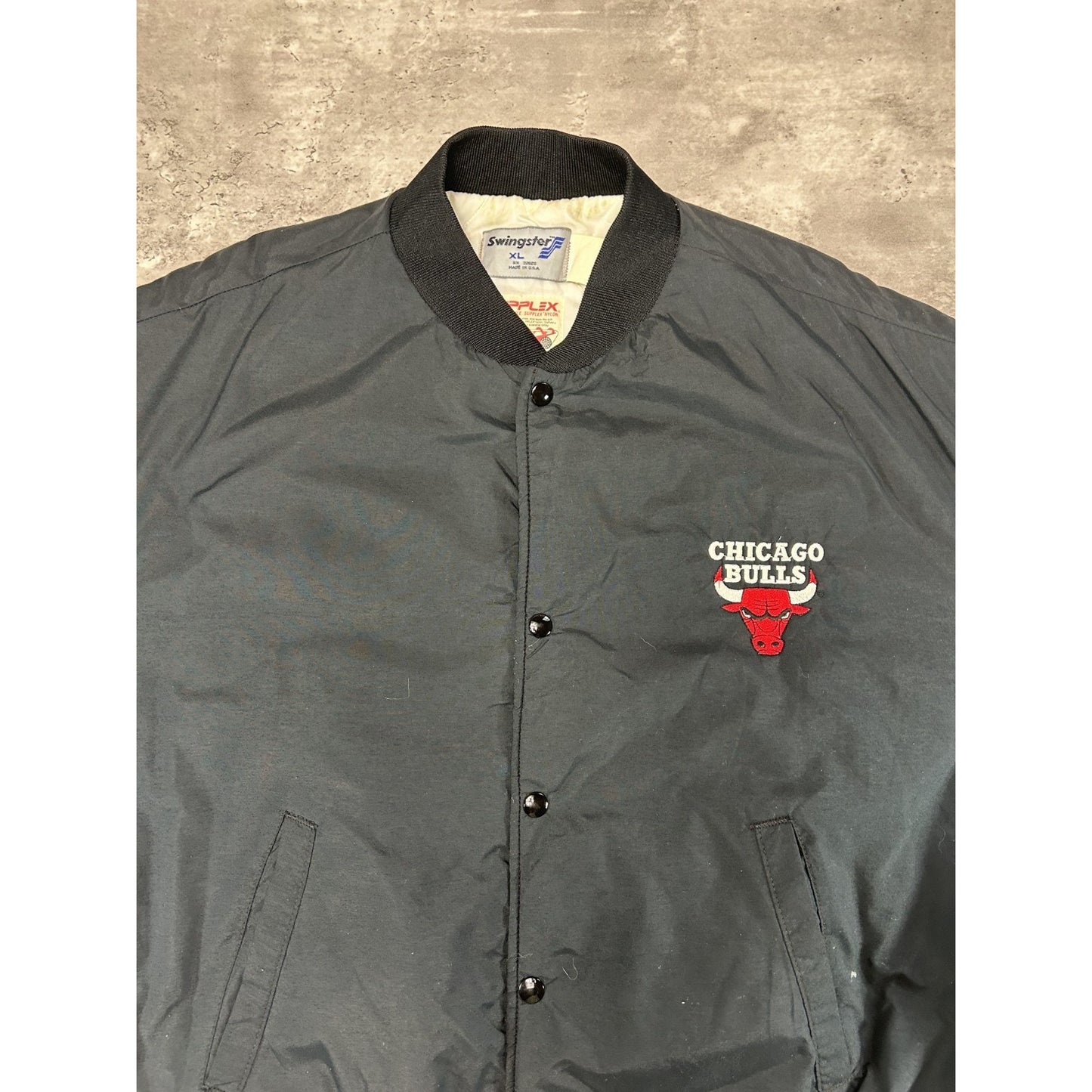 Vintage 80s Chicago Bulls NBA Embroidered Logo Bomber Jacket Size XL