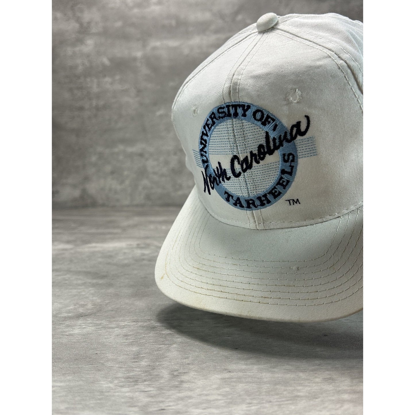 Vintage 90s UNC Tarheels NCAA Collegiate Embroidered Spellout Snapback Hat OSFA