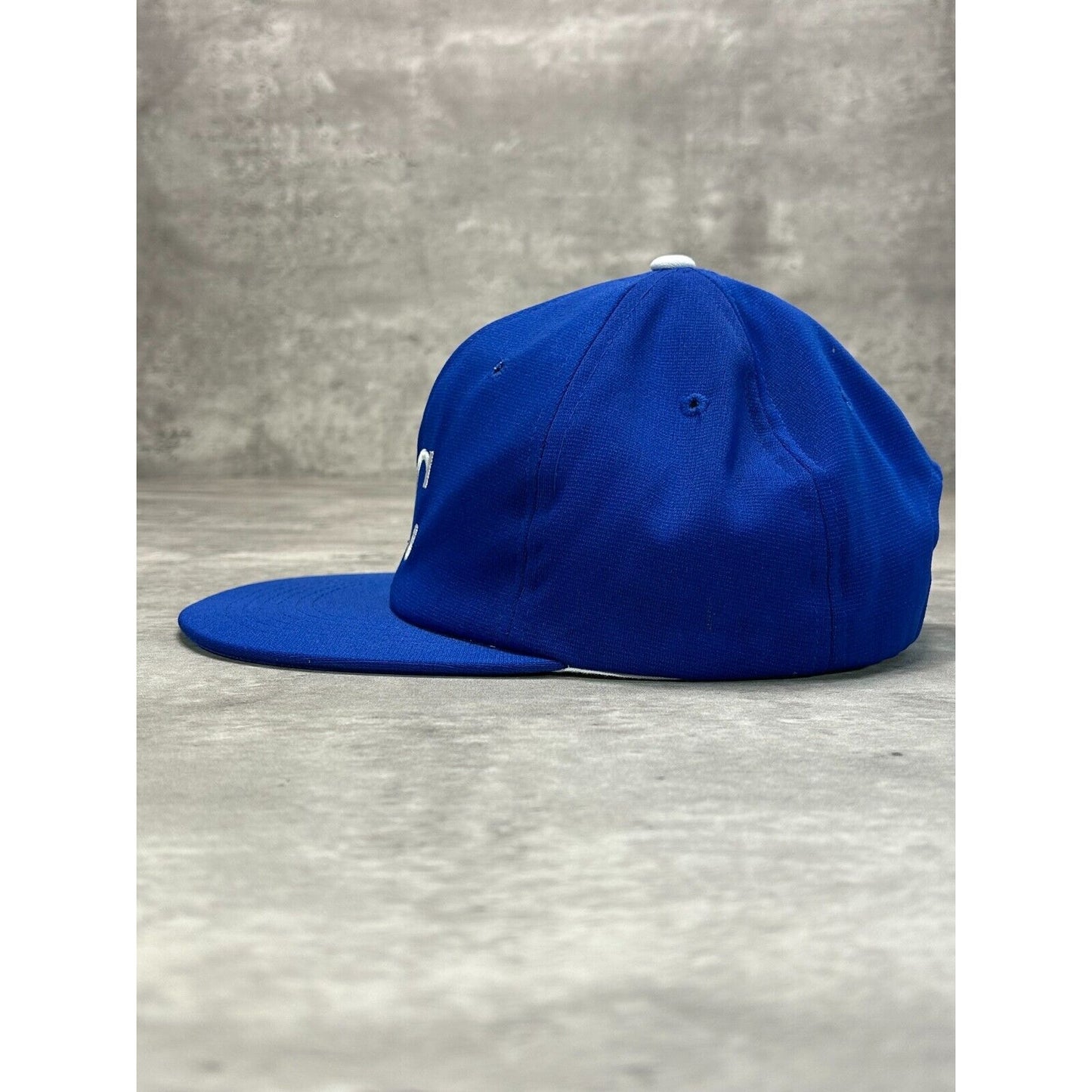 Vintage Kansas City Royals MLB Embroidered Logo Trucker Snapback Hat OSFA