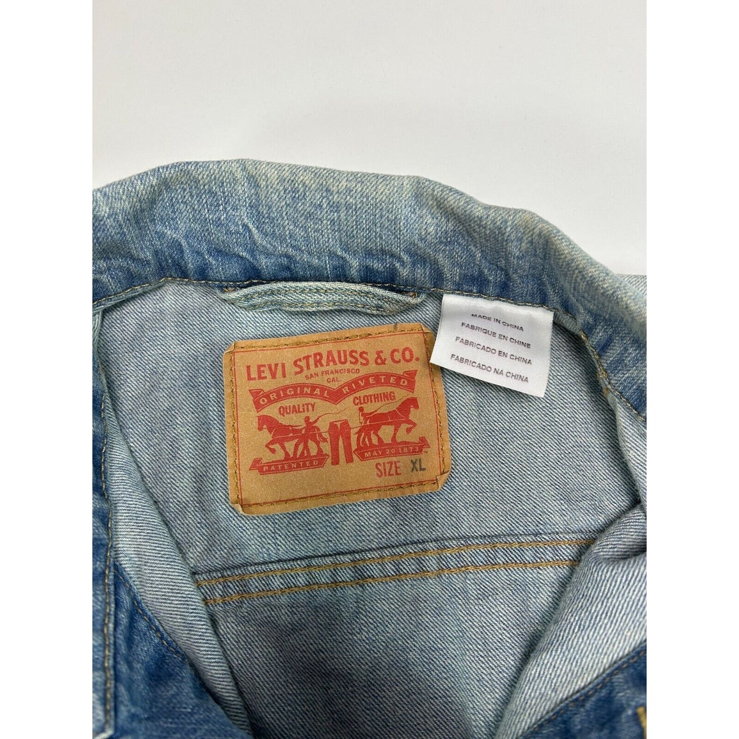 Levis Red Tab Light Wash Denim Vest Jacket Size XL BLue