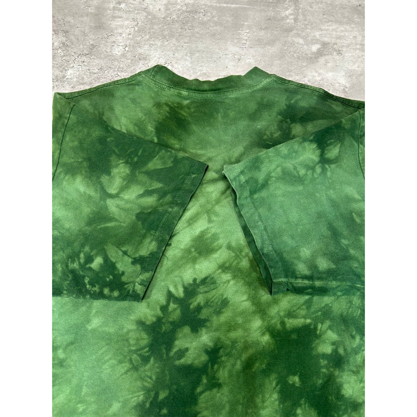 Vintage 2004 Mountain Mystical Landscape Nature Graphic Tye Dye T-Shirt Sz Large