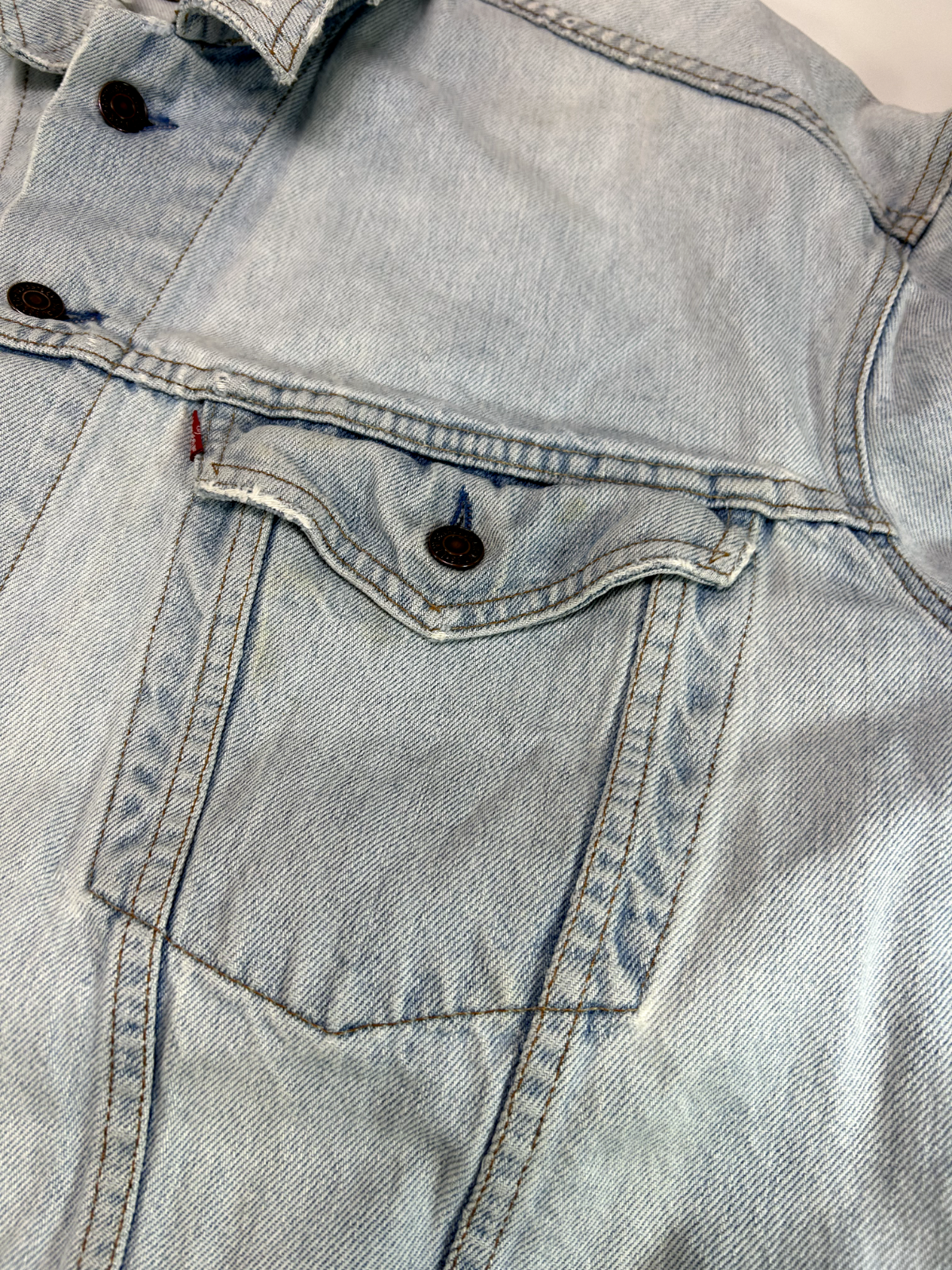 Vintage 80s Levis Red Tab Medium Wash Distressed Denim Trucker Jacket Size XL