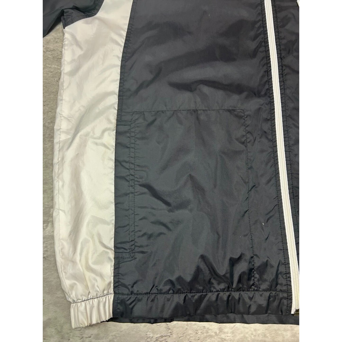 Vintage Y2K Nike Embroidered Swoosh Full Zip Windbreaker Jacket Size Medium