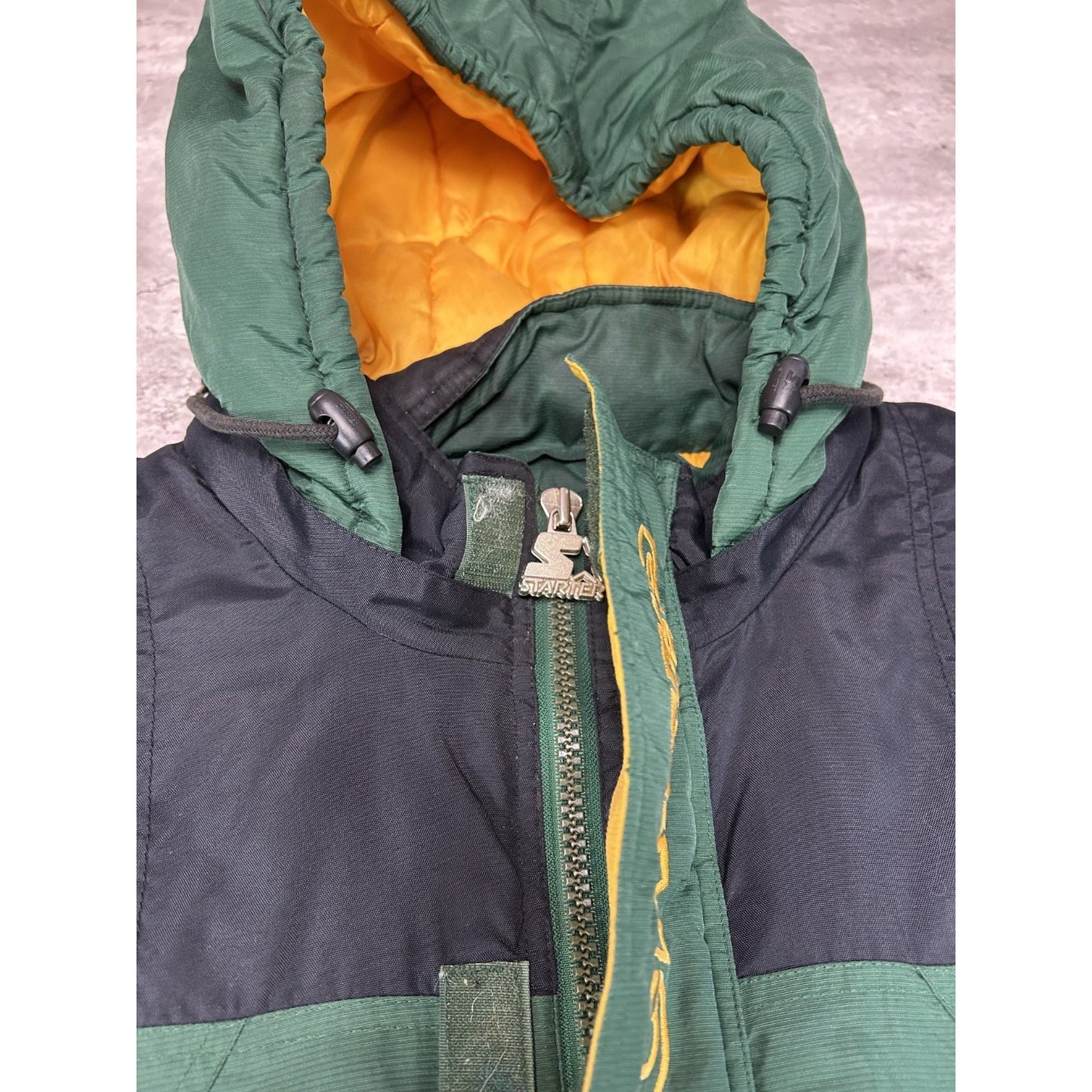 Vintage 90s Green Bay Packers NFL Embroidered Logo Starter Jacket Size XL