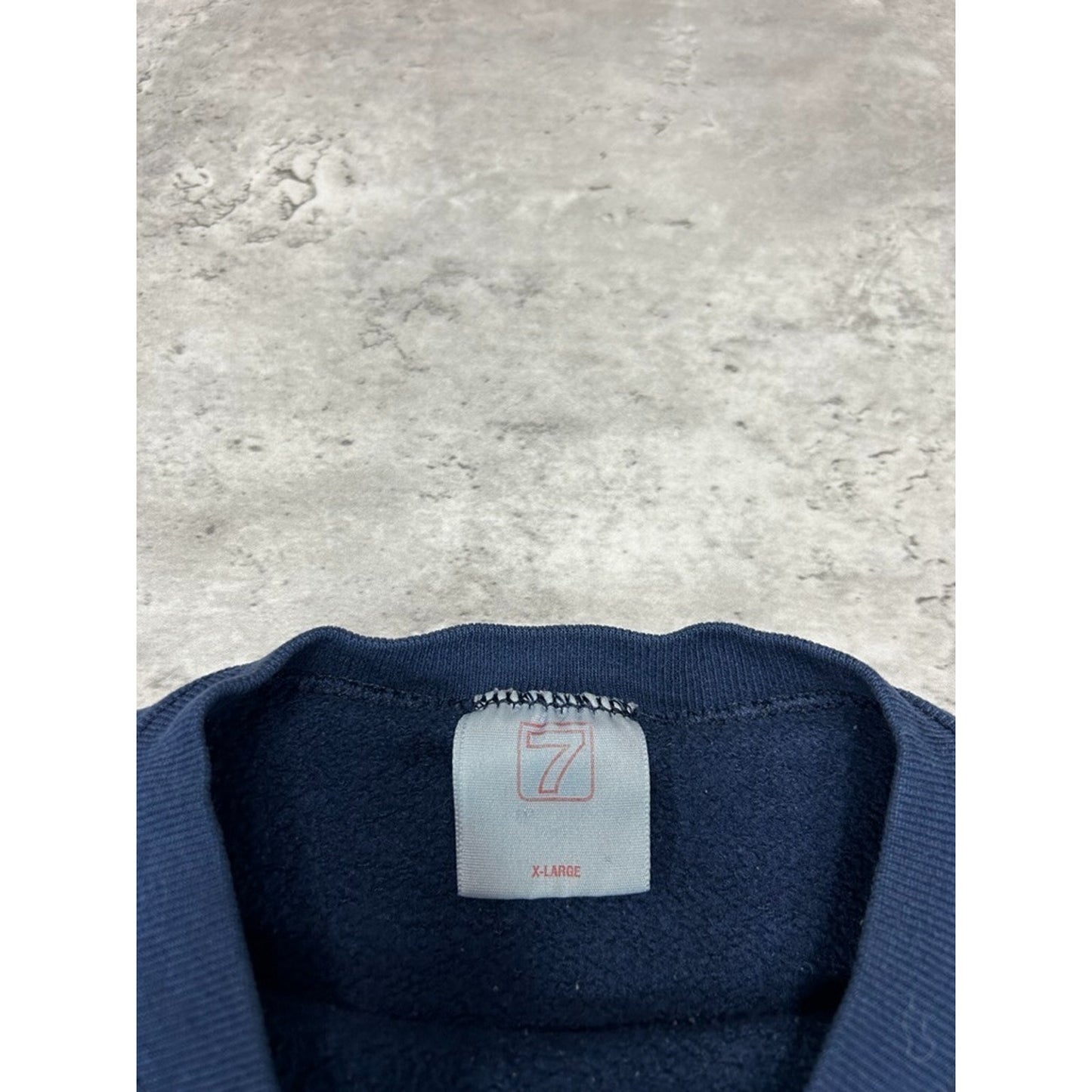 Vintage 1990 Chicago Bears NFL Graphic Football Crest Sweatshirt Size XL Blue