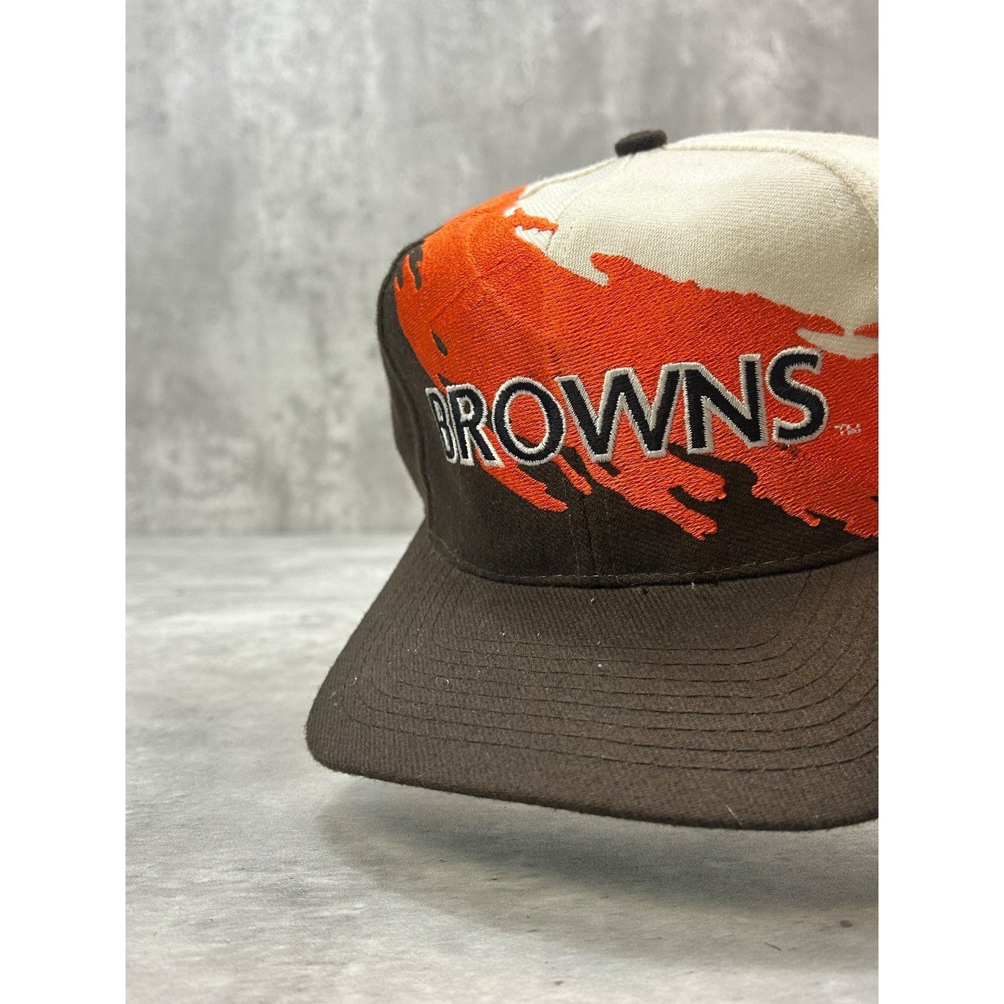 Vintage 90s Cleveland Browns NFL Logo Athletic Splash Snapback Hat OSFA