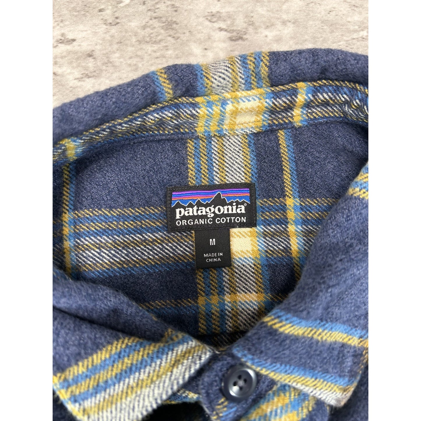 Patagonia Plaid Print Double Pocket Long Sleeve Button Up Shirt Size Medium