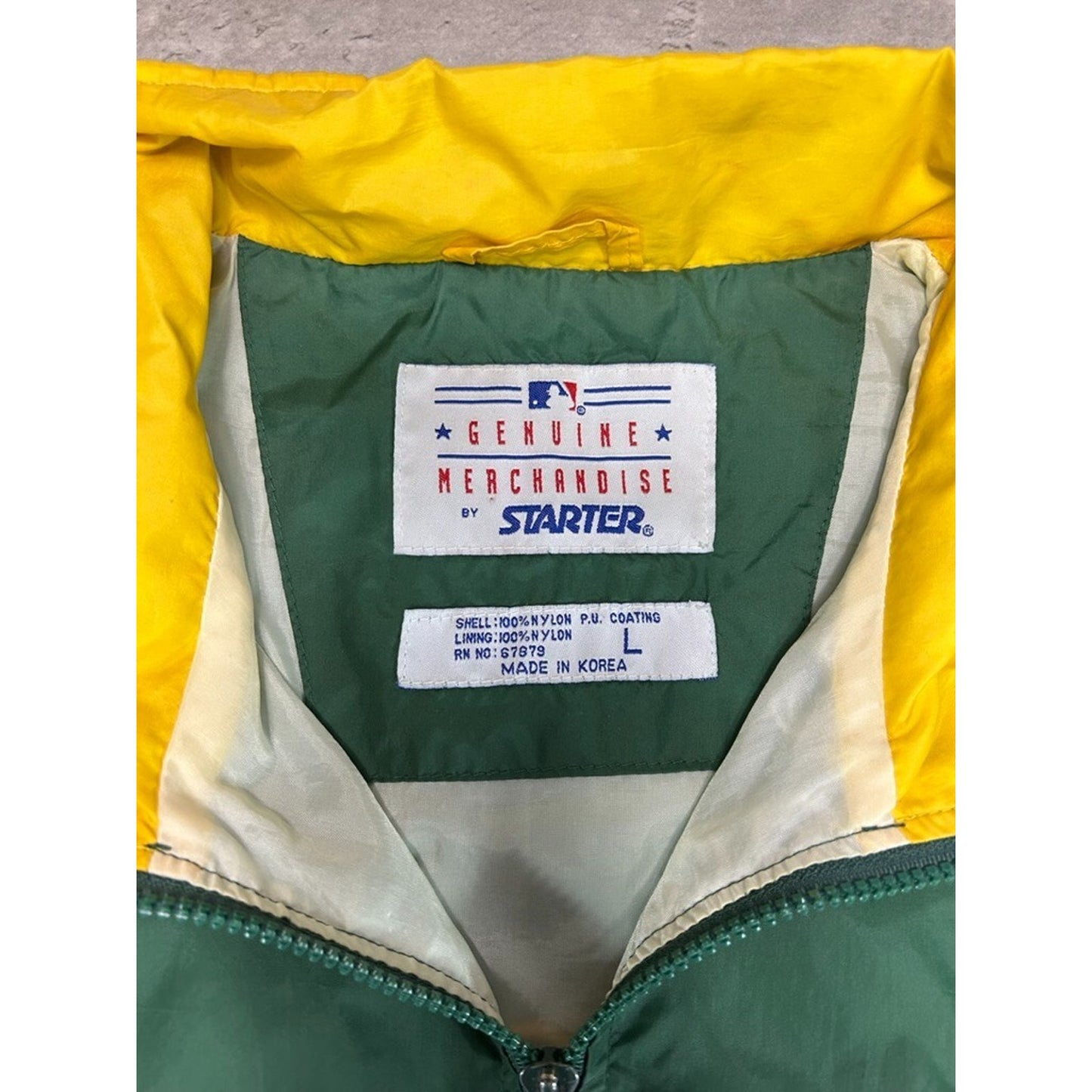 Vintage 90s Oakland Athletics MLB Embroidered Starter Windbreaker Jacket Large