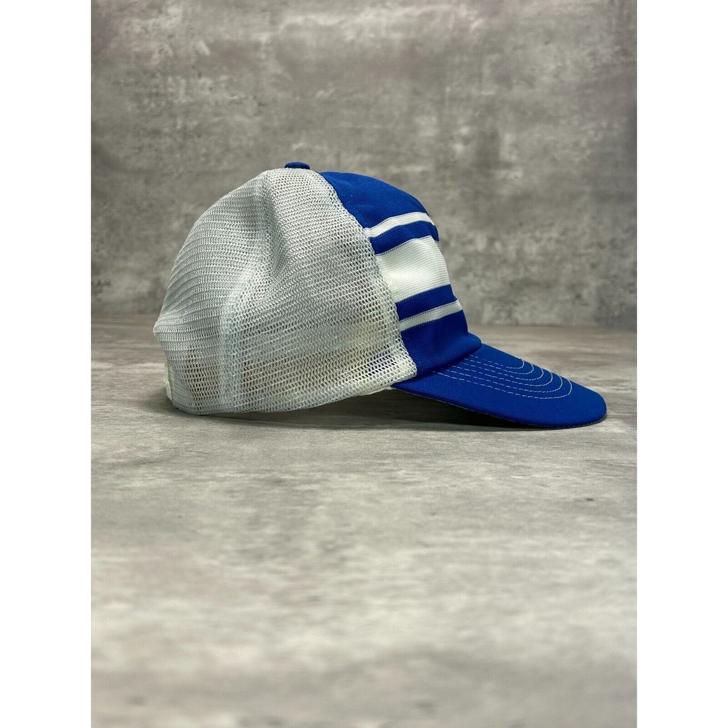 Vintage 80s Striped Blank Trucker Snapback Hat OSFA White/Blue