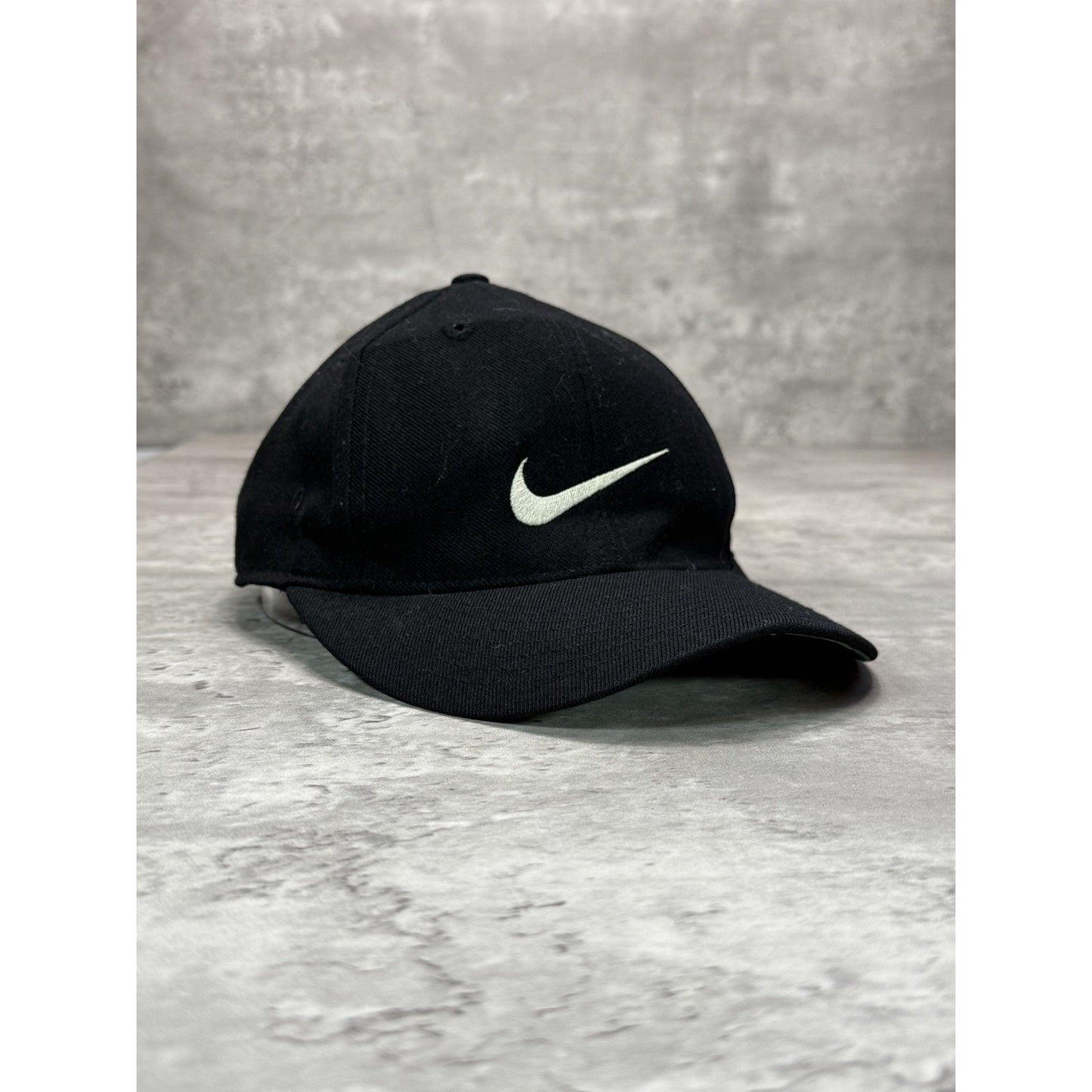 Vintage 90s Nike Embroidered Swoosh Fitted Hat Size 7 1/4 Black
