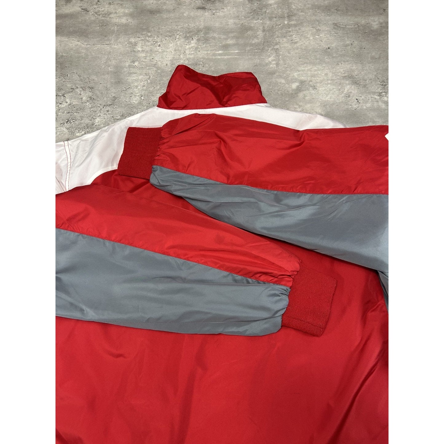 Kansas City Chiefs NFL Embroidered Logo Nylon Windbreaker Size XL