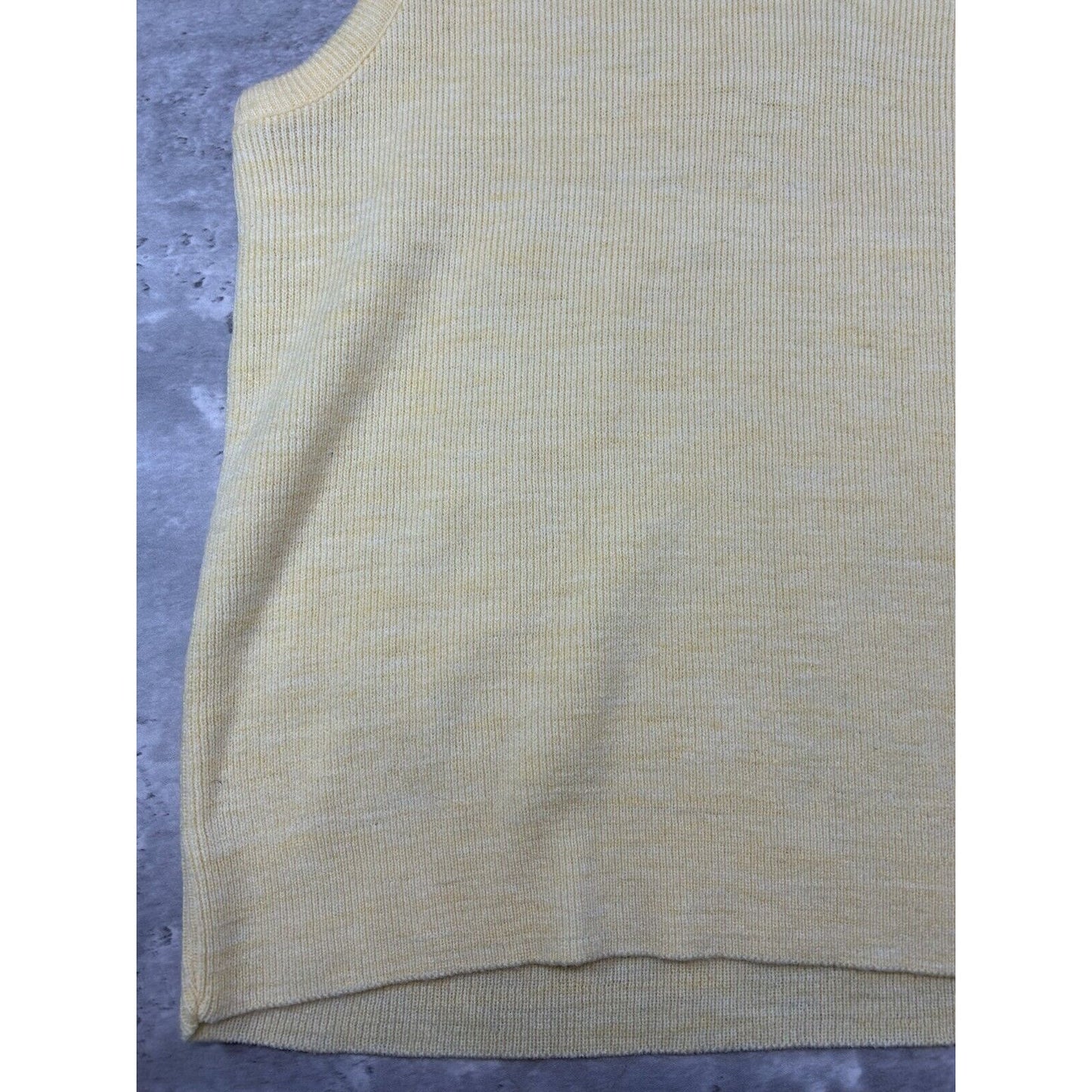 Vintage 1960s Drummond Pull Over Ribbed Knit Sweater Vest Size XL Yellow
