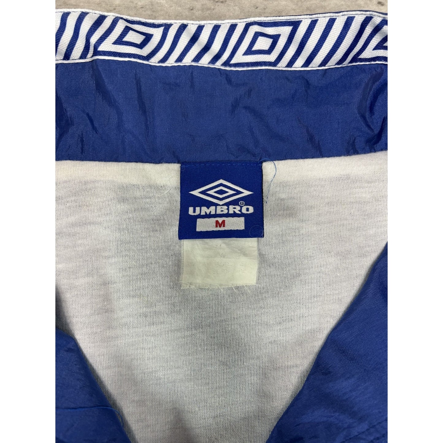 Vintage 90s Umbro Embroidered Logo Full Zip Windbreaker Jacket Size Medium