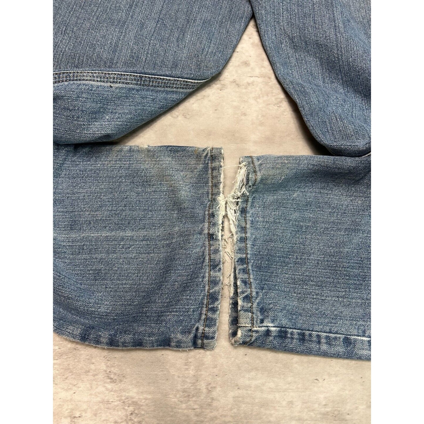 Carhartt Relaxed Fit Medium Wash Denim Distressed Workwear Pants Size 35