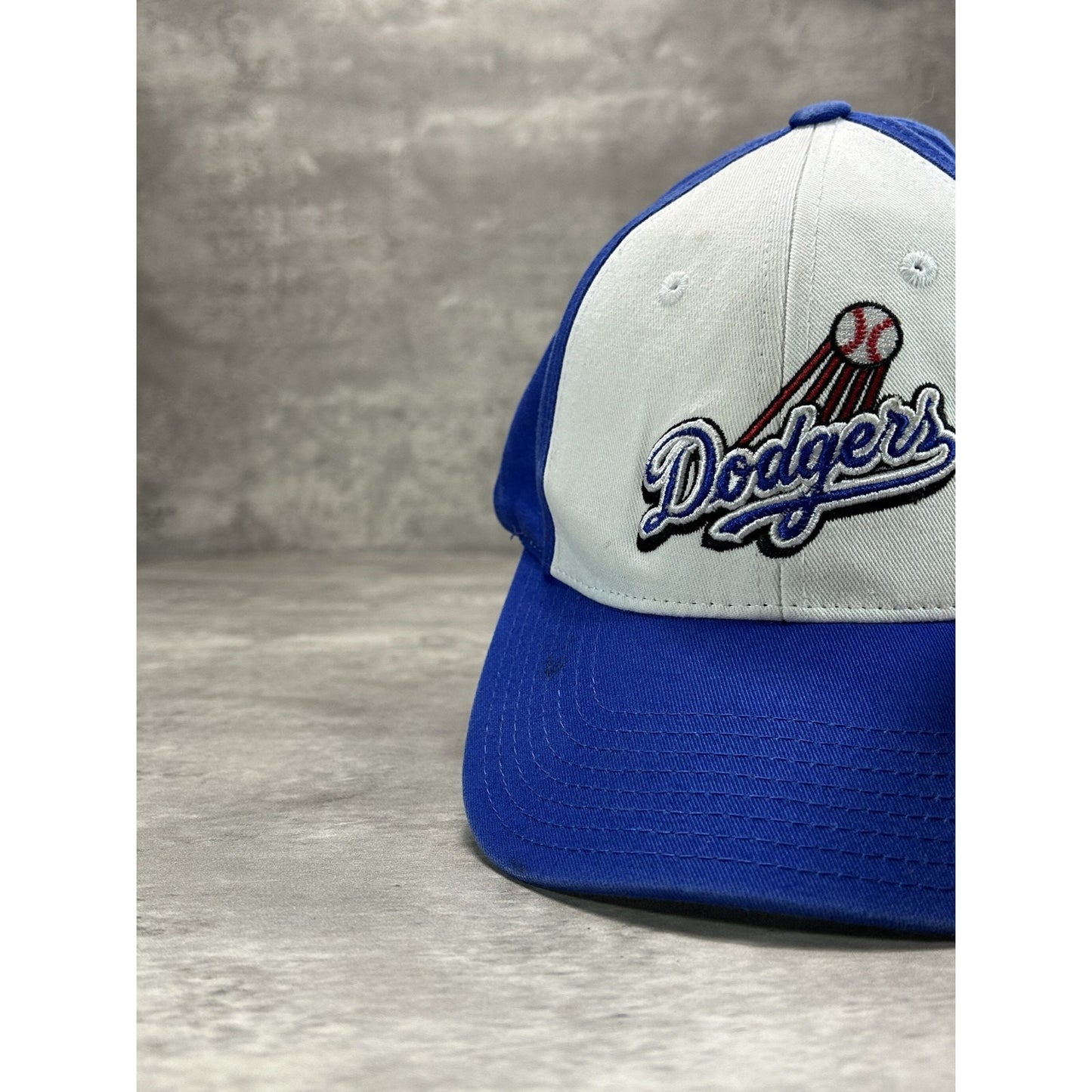 Vintage Los Angeles Dodgers MLB Embroidered Logo Baseball Strapback Hat OSFA