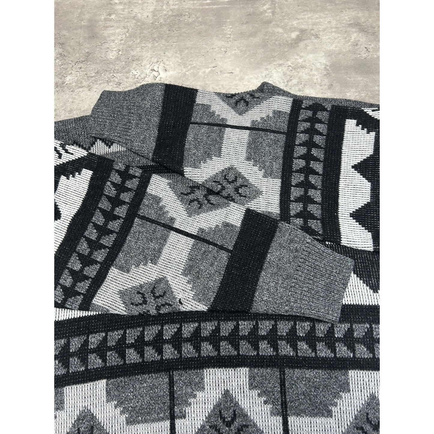 Vintage 80s/90s Abstract Geometric Print Pullover Ribbed Knit Sweater Sz Medium