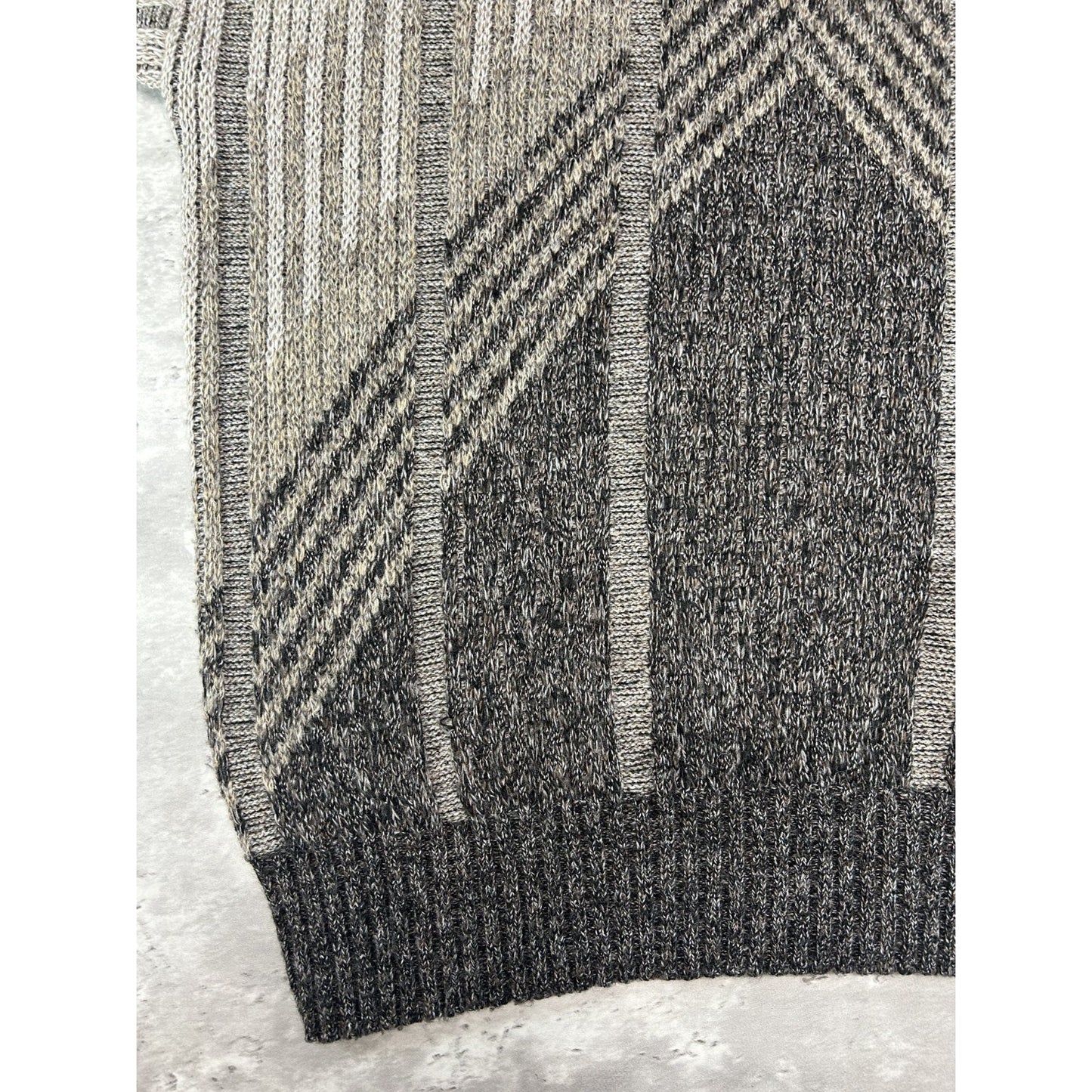 Vintage 80s/90s London Fog Abstract Striped Pullover Knit Sweater Size Medium