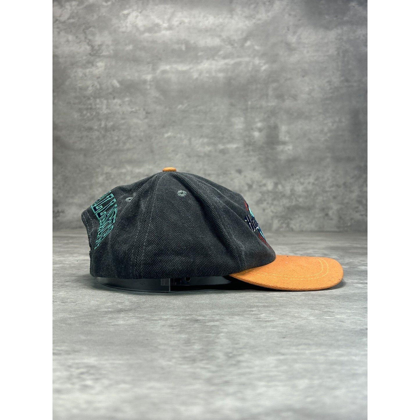 Vintage 90s Hard Rock Cafe Save The Planet Embroidered Snapback Hat OSFA