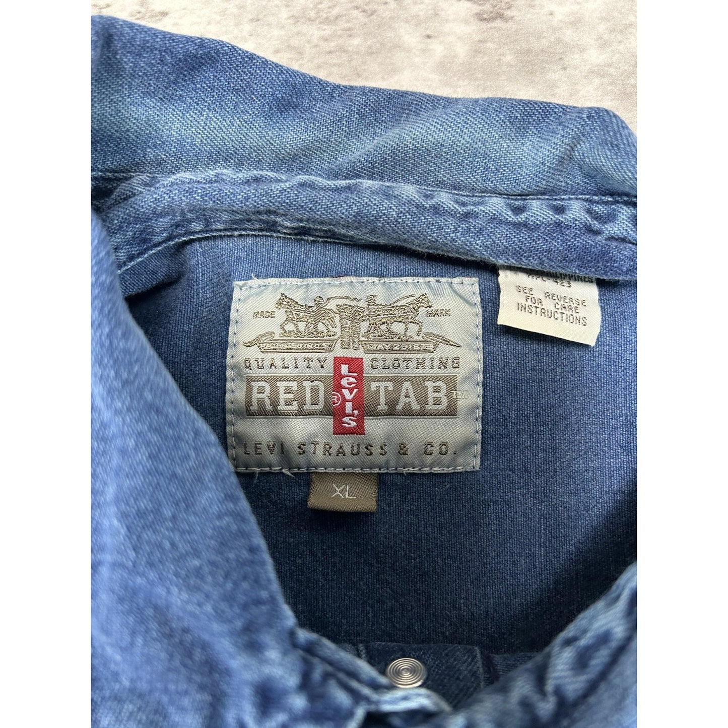 Vintage Levis Red Tab Dark Wash Denim Long Sleeve Button Up Shirt Size XL