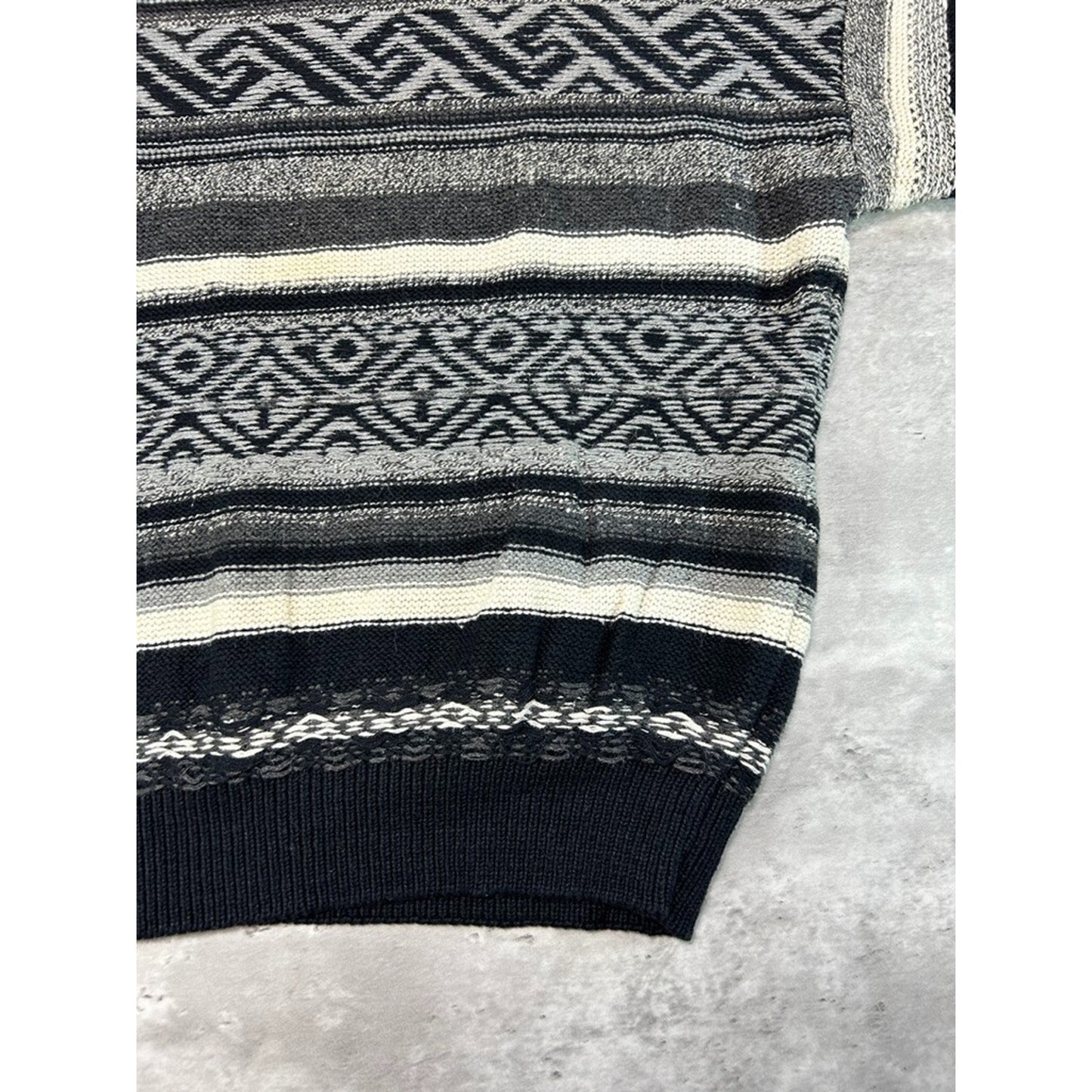 Vintage 90s Studio Abstract Striped Pullover Ribbed Knit Sweater Size XL Black