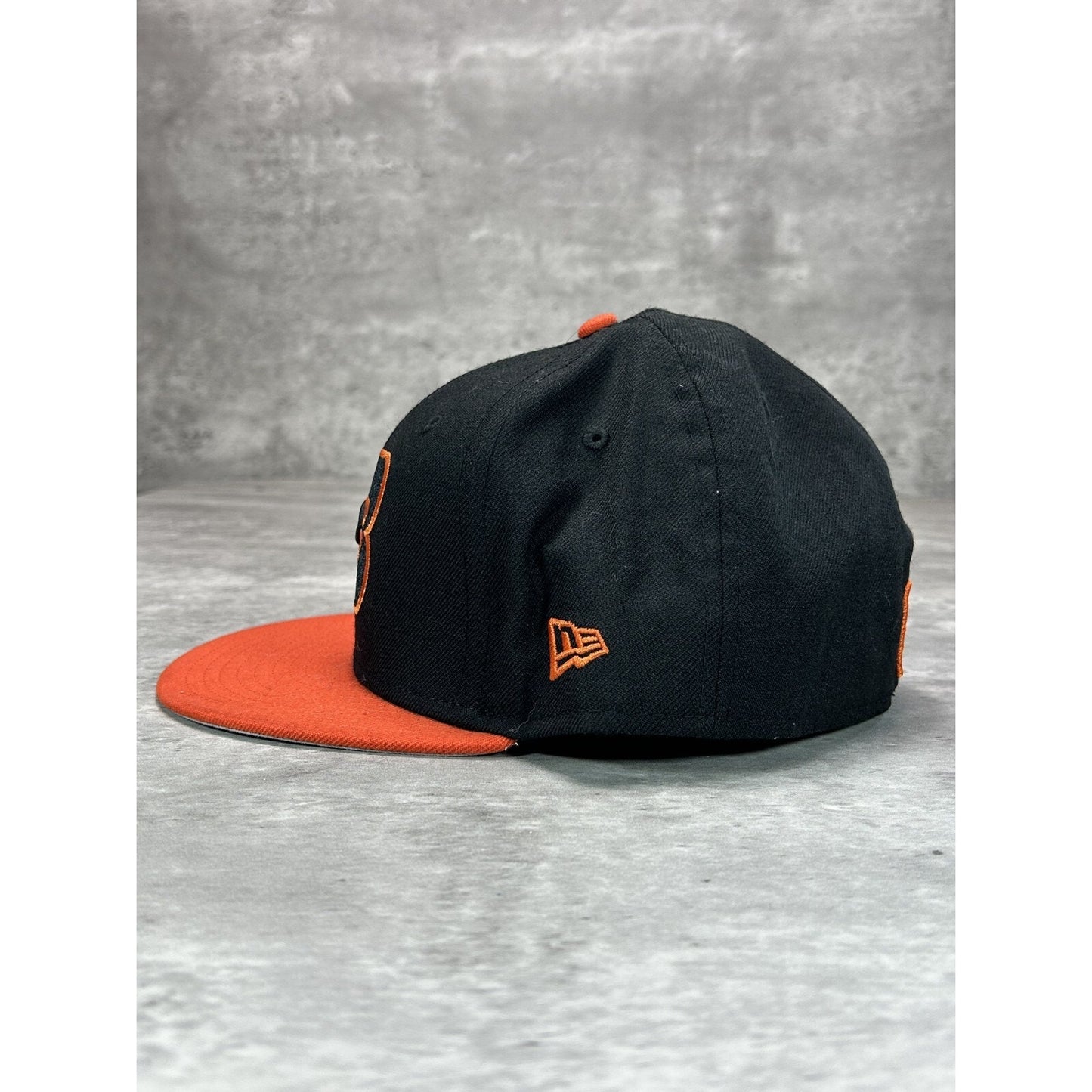 Buffalo Braves NBA Embroidered Logo Retro Fitted Hat 7 1/2 Black/Orange