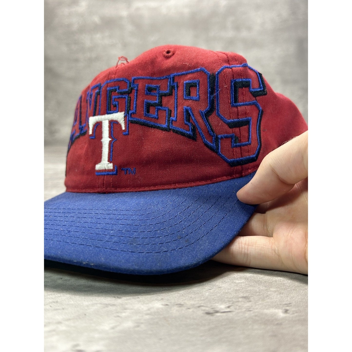 Vintage 90s Texas Rangers MLB Embroidered Arc Spellout Snapback Hat OSFA
