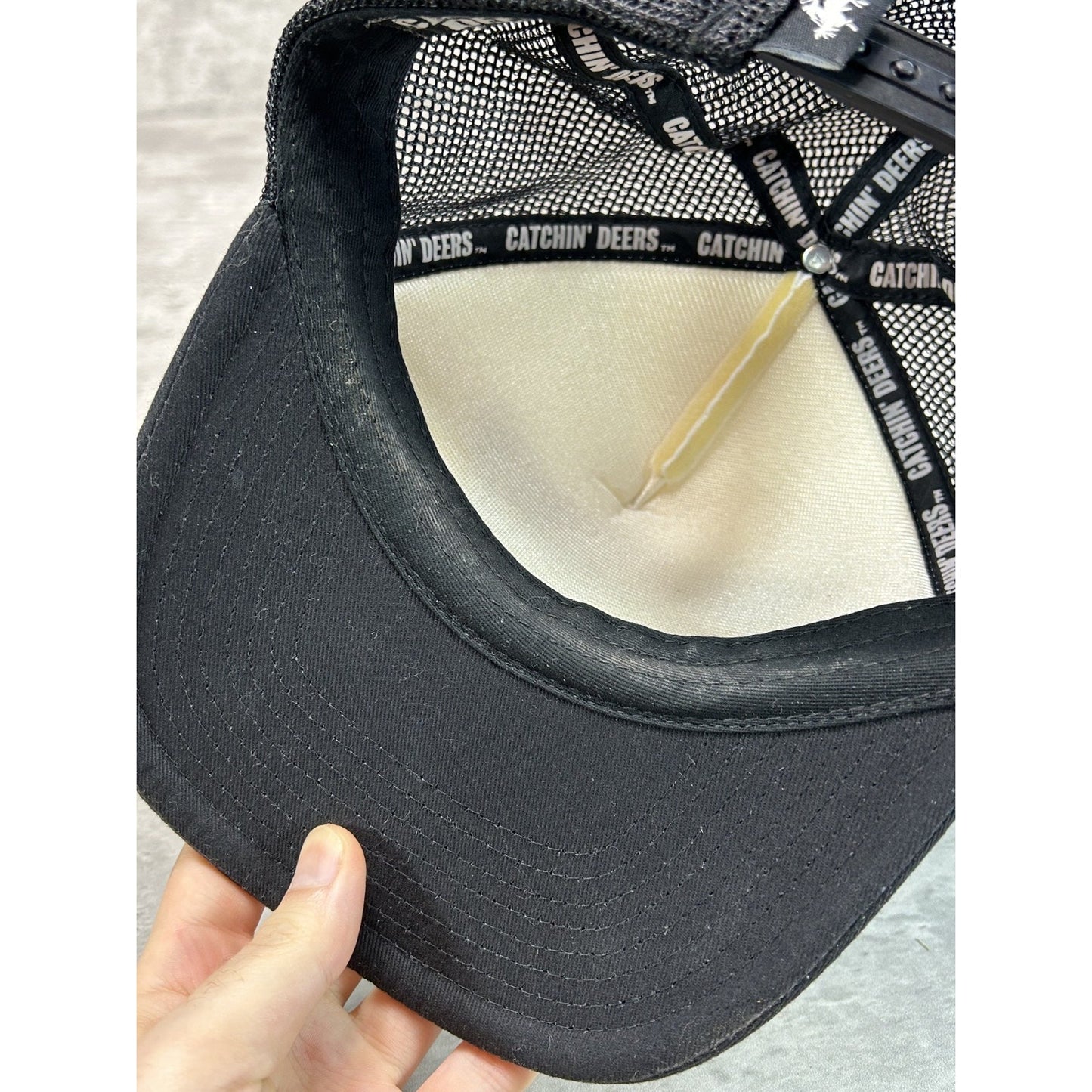 Vintage 90s Catchin Deers Graphic Spellout Trucker Snapback Hat OSFA Black