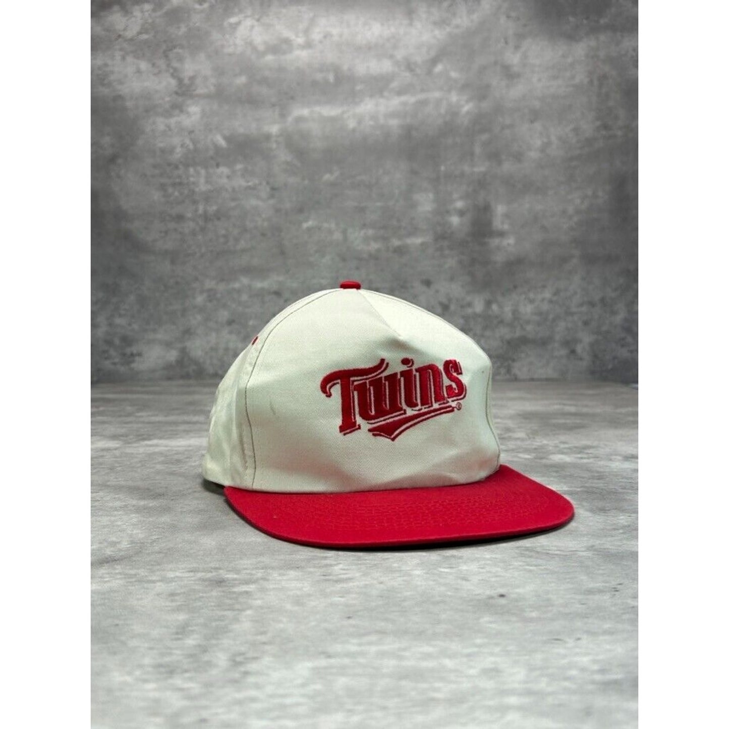 Vintage 90s Minnesota Twins MLB Embroidered Logo Snapback Hat OSFA