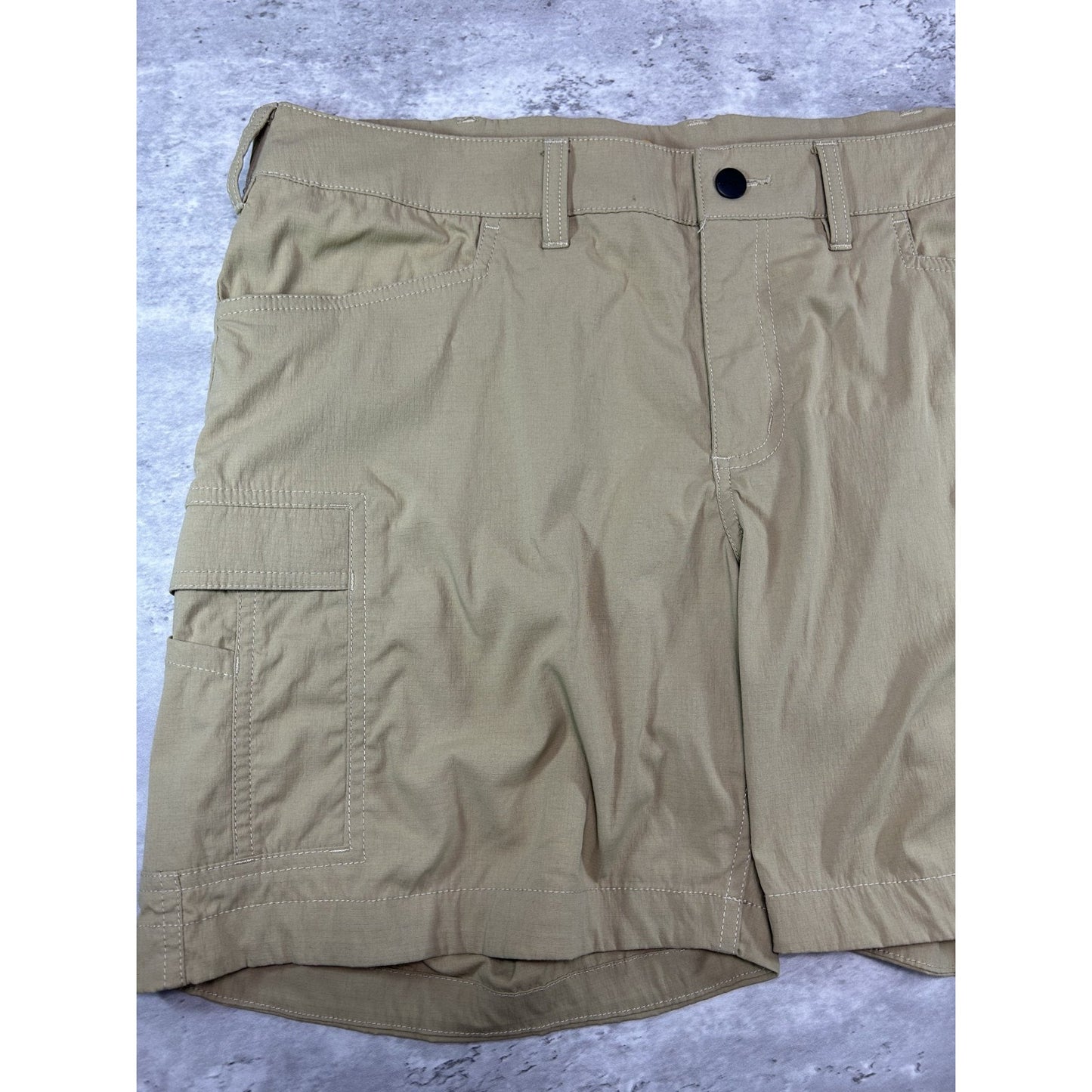 Womens Carhartt Straight Fit Nylon Workwear Cargo Shorts Size 37 Beige
