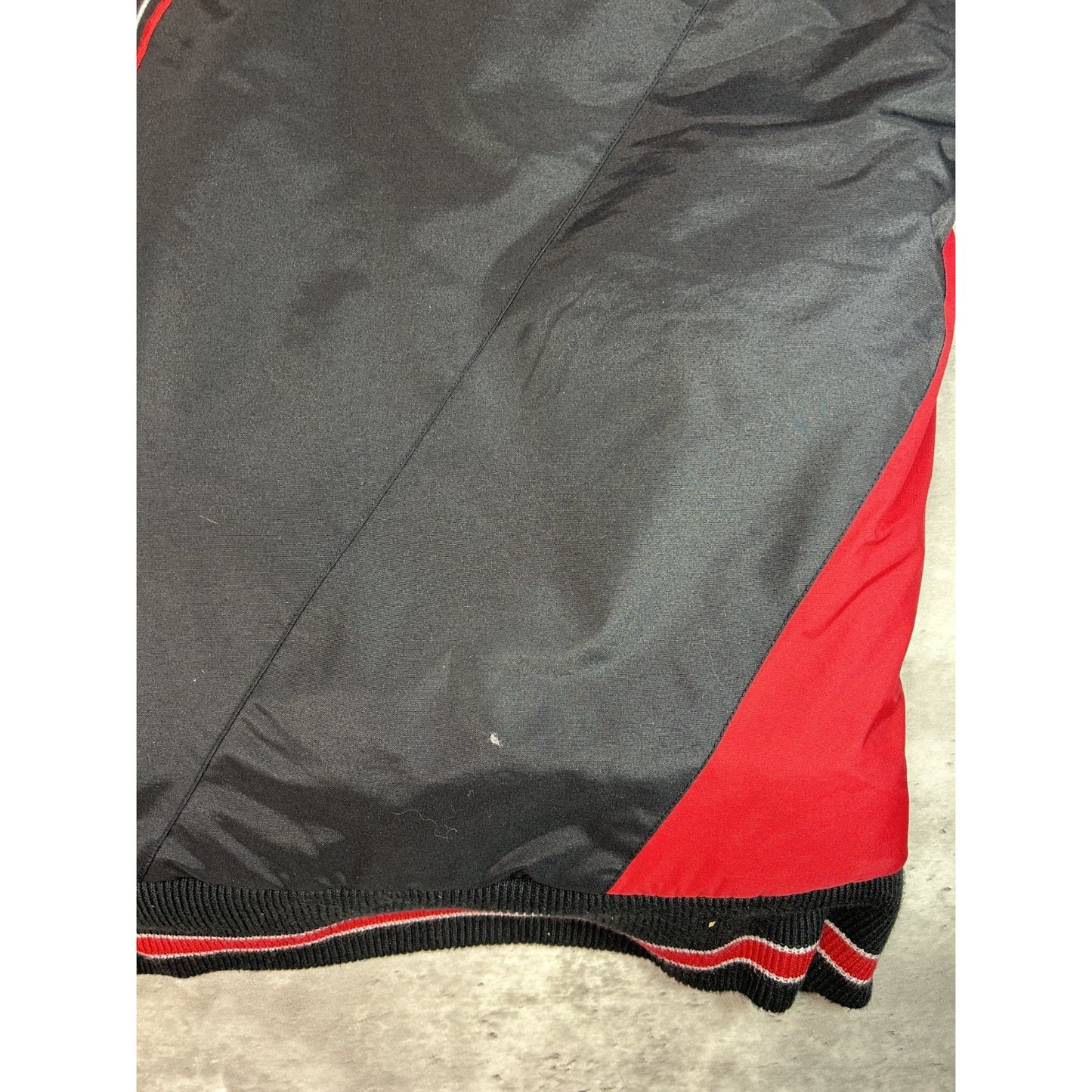 Vintage 90s Detroit Red Wings NHL Insulated Embroidered Nylon Jacket Size XL