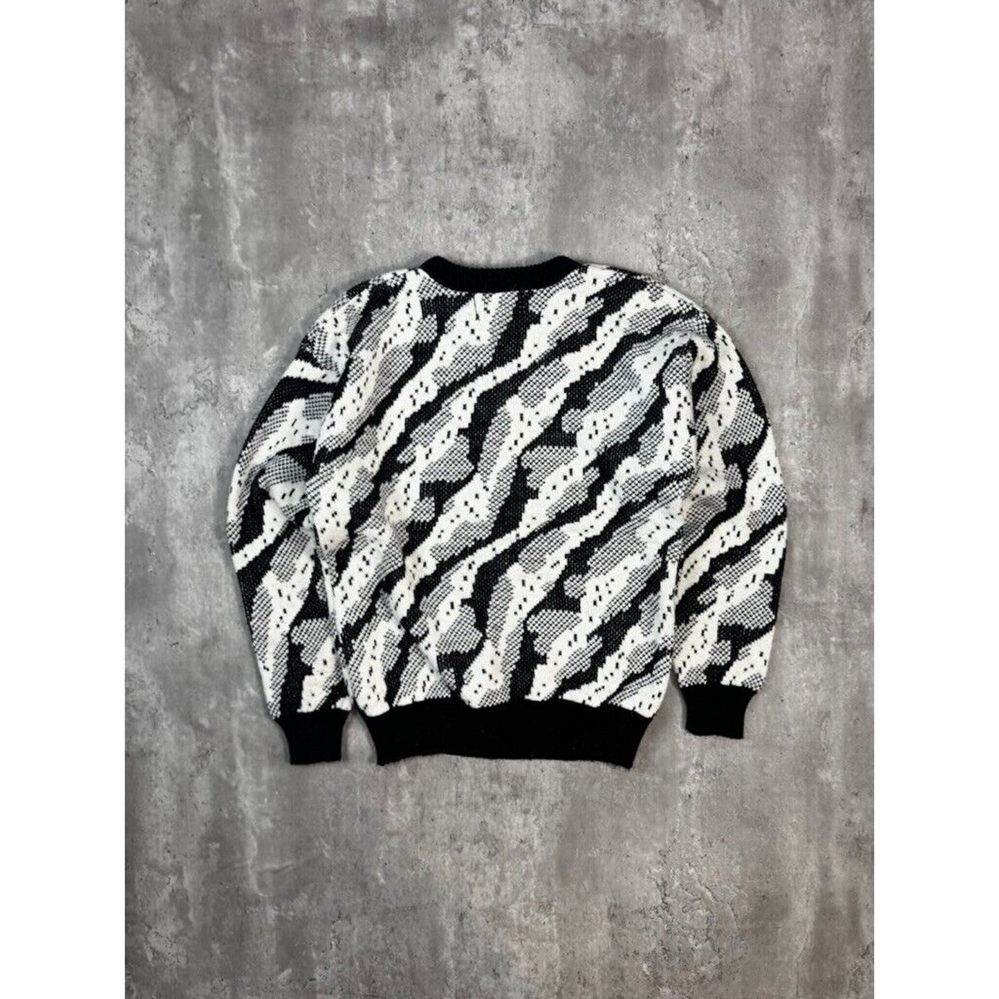 Vintage 90s Jordache Abstract Striped Print Ribbed Knit Sweater Size Medium