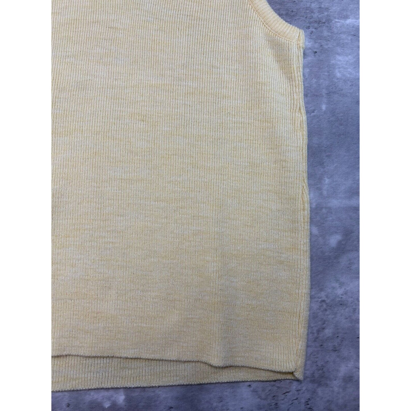 Vintage 1960s Drummond Pull Over Ribbed Knit Sweater Vest Size XL Yellow