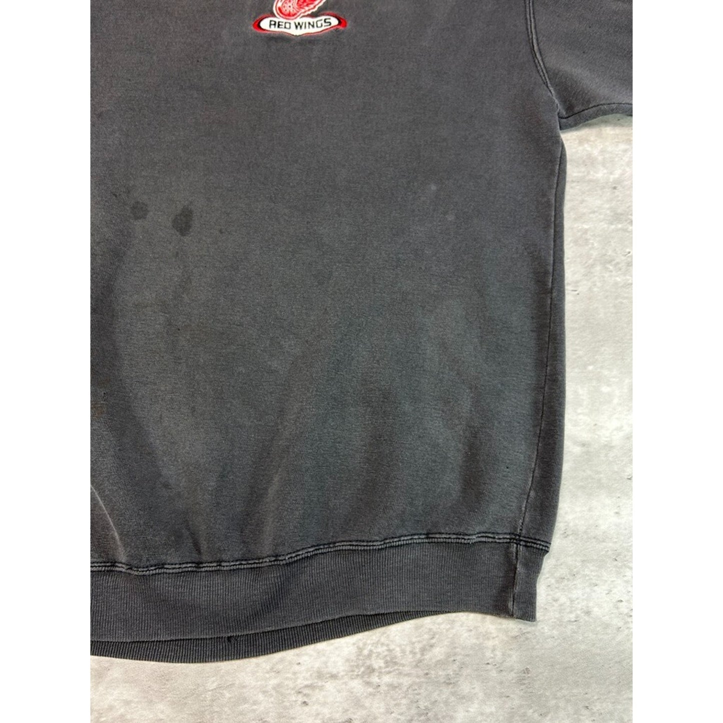 Vintage 90s Detroit Red Wings NHL Embroidered Logo Pullover Sweatshirt Size Large