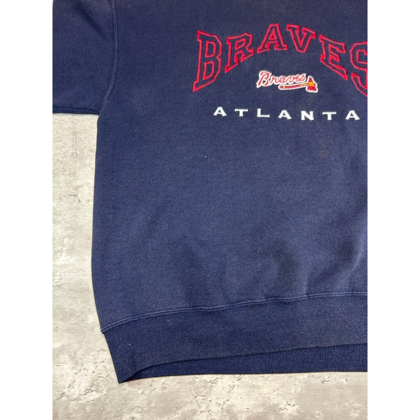 Vintage 90s Atlanta Braves MLB Embroidered Spellout Baseball Sweatshirt Size Large