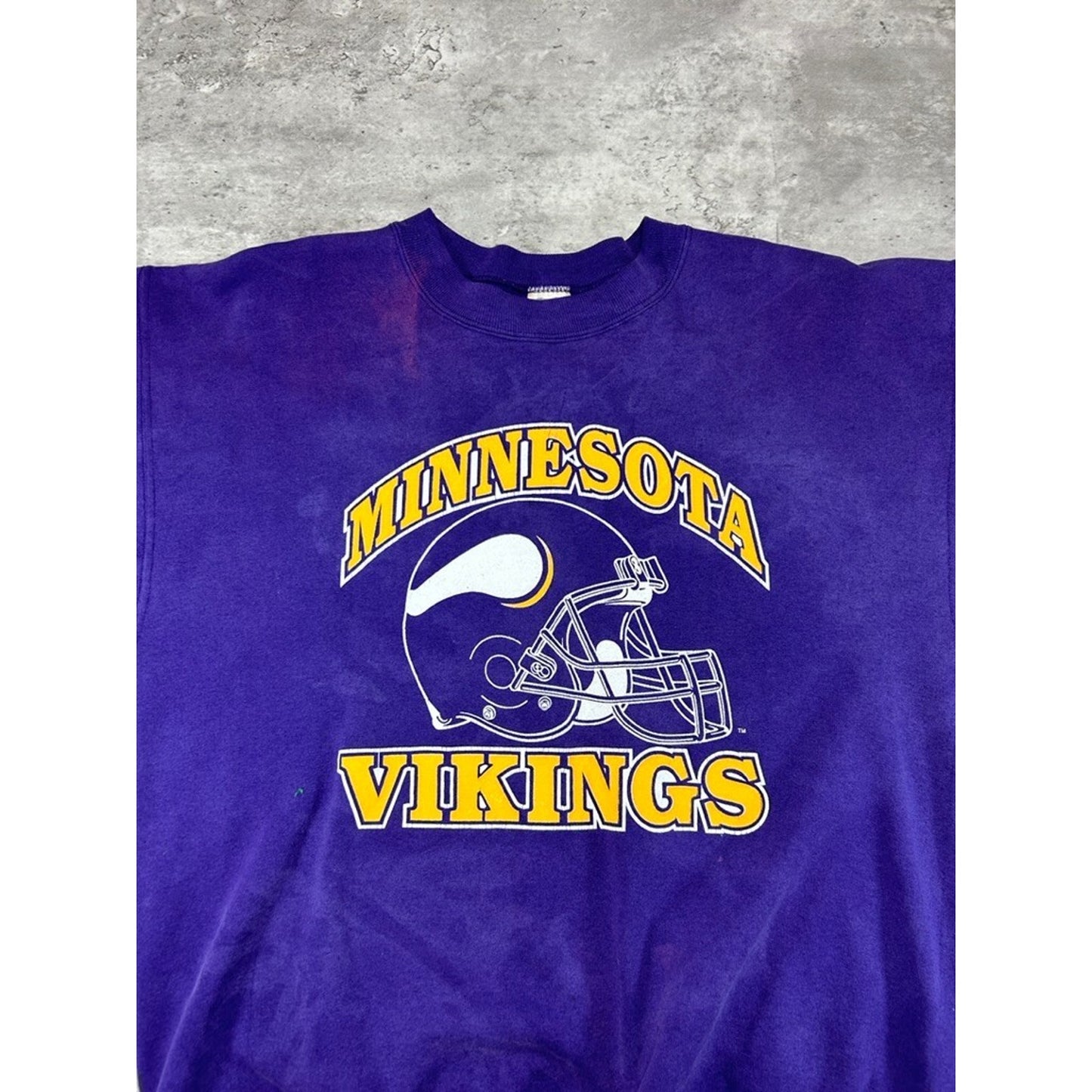 Vintage 90s Minnesota Vikings NFL Helmet Graphic Football Sweatshirt Size XL