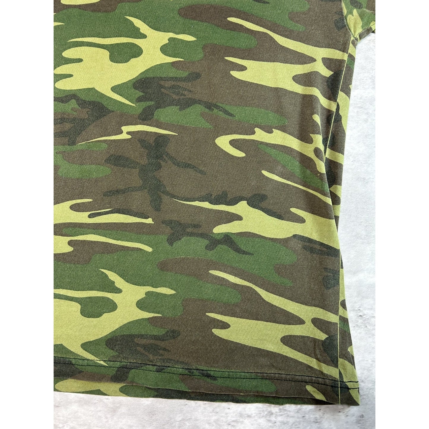 Vintage 2001 Ha! Now You Cant See Me! Comedy Slogan Spellout Camo T-Shirt Sz L