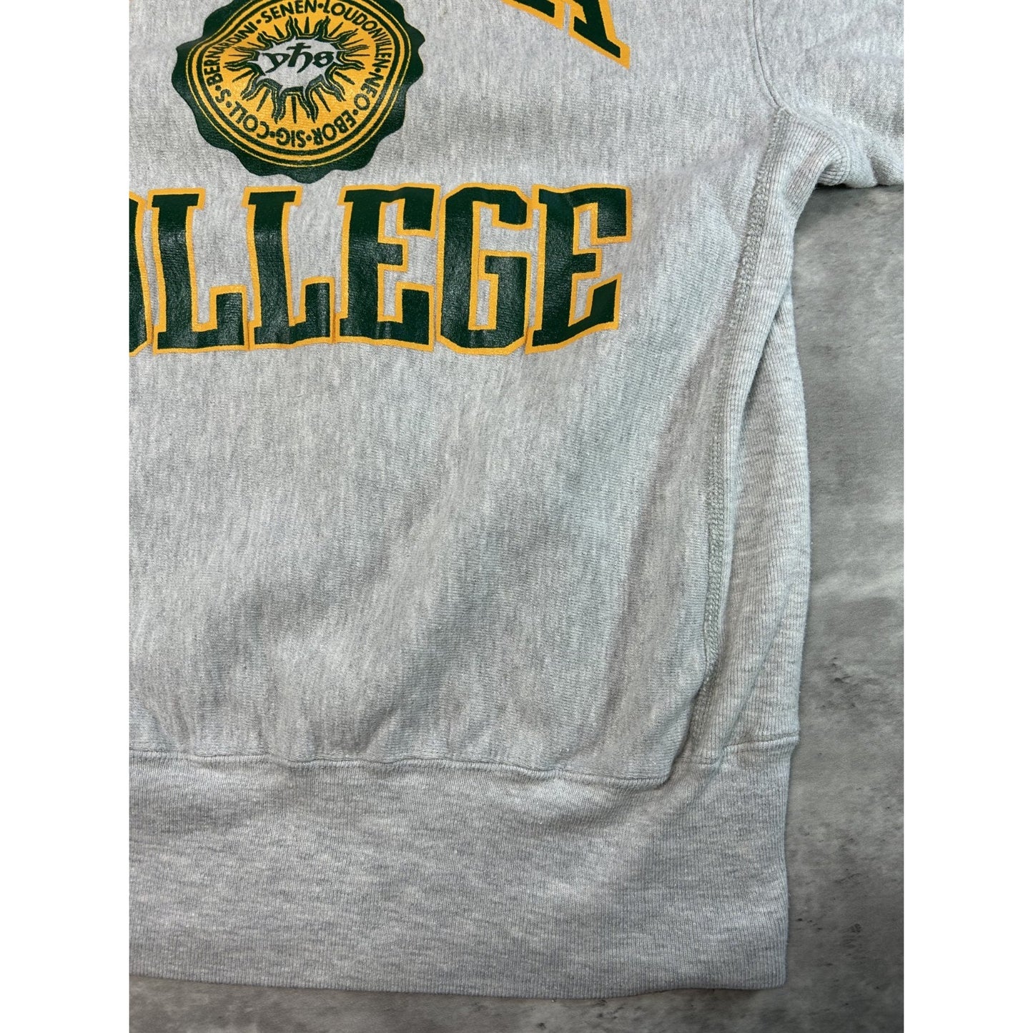 Vintage 90s Siena College NCAA Champion Reverse Weave Sweatshirt Size Large