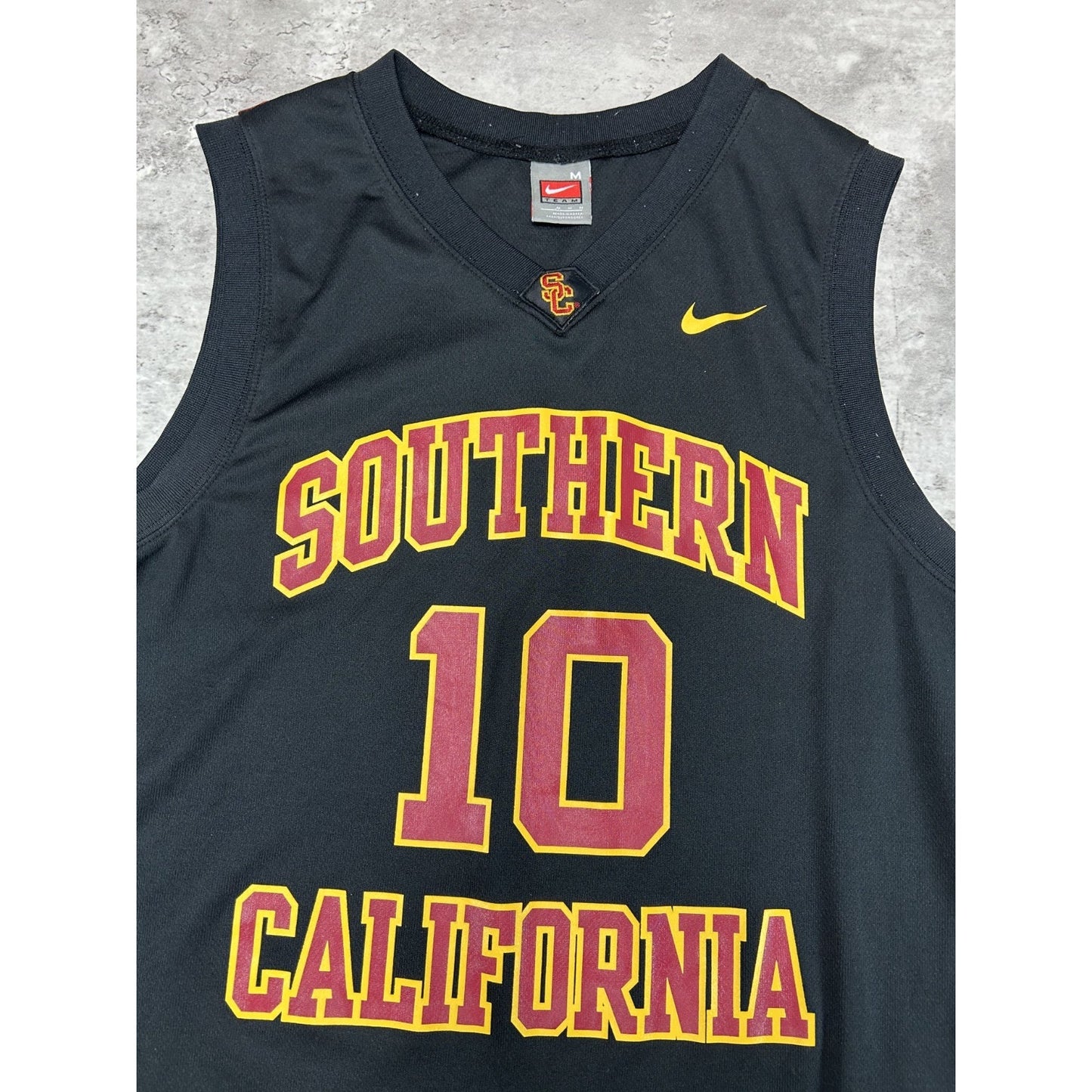 Vintage Southern Carolina Trojans NCAA Nike Team Basketball Jersey Size Medium